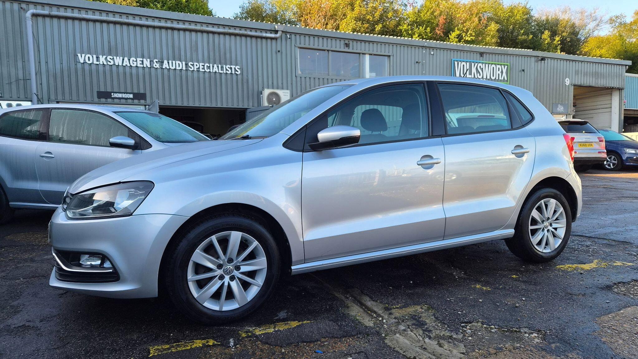 Volkswagen Polo 1.0 BlueMotion Tech SE Euro 6 (s/s) 5dr 5dr Manual 2016