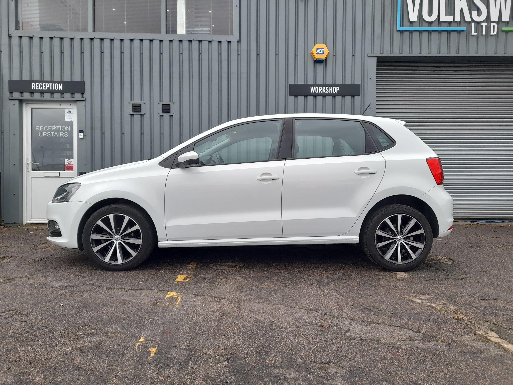 Volkswagen Polo 1.0 BlueMotion Tech SE Euro 6 (s/s) 5dr 5dr Manual 2016