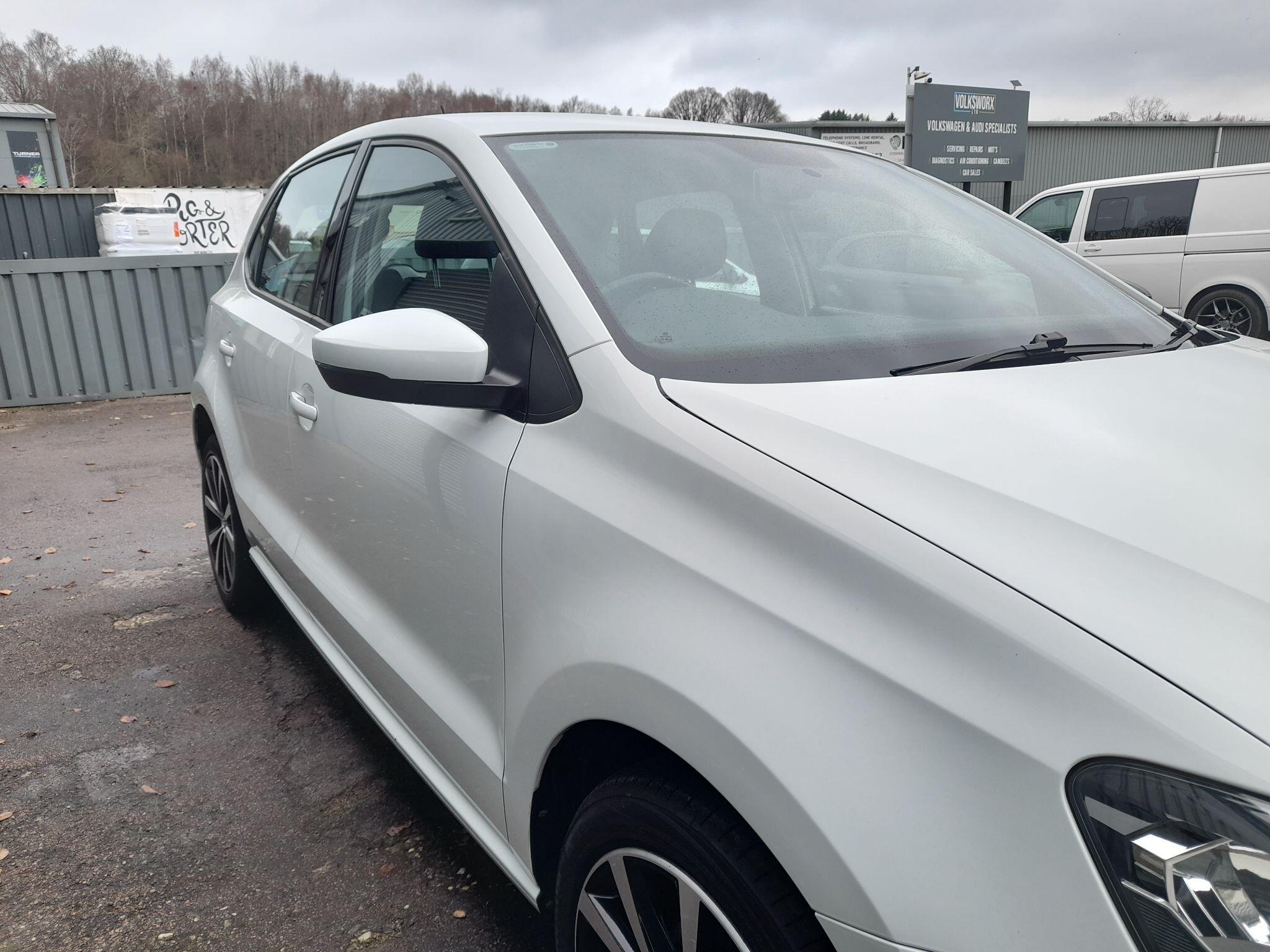 Volkswagen Polo 1.0 BlueMotion Tech SE Euro 6 (s/s) 5dr 5dr Manual 2016
