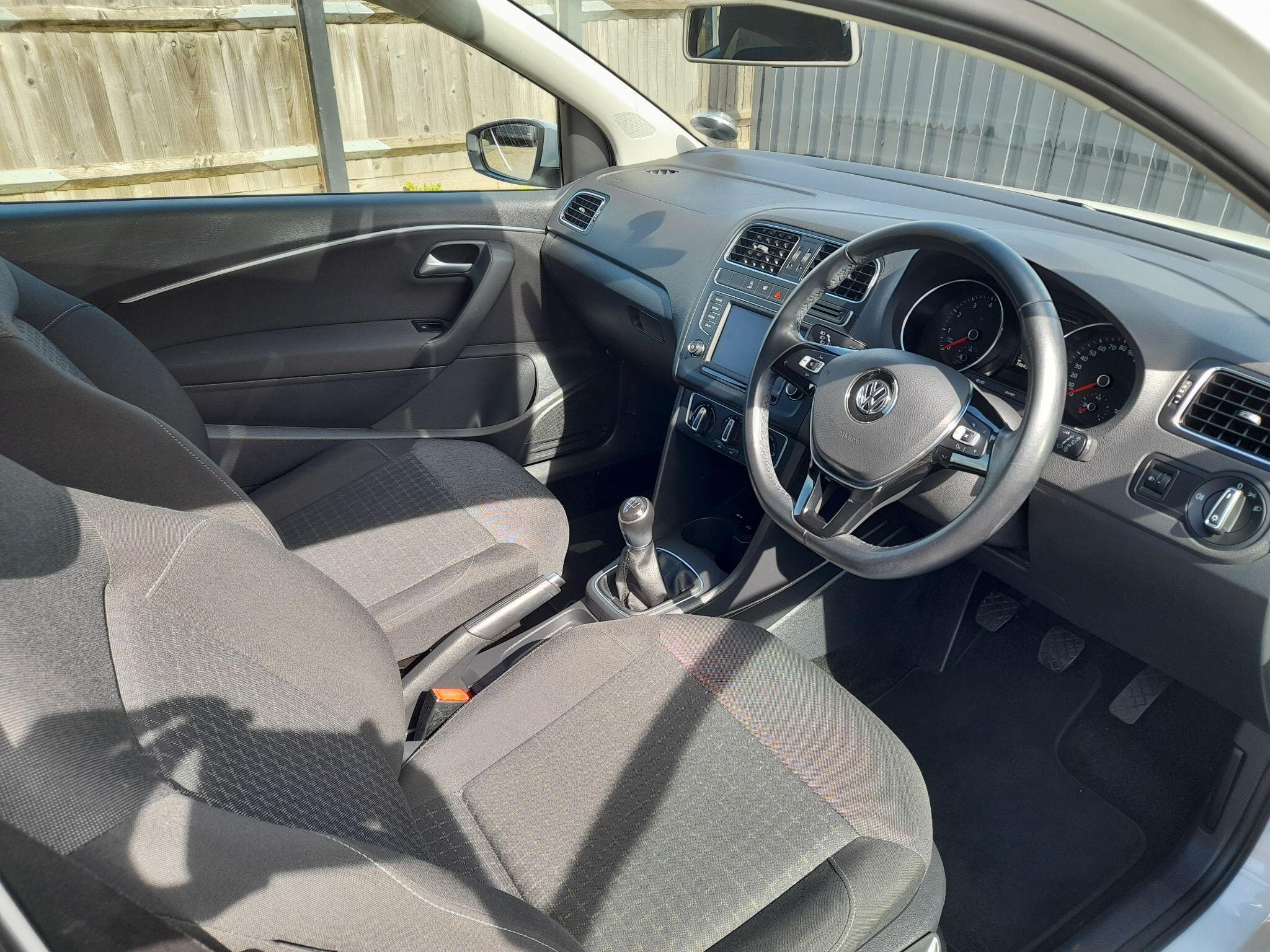Volkswagen Polo 1.2 TSI BlueMotion Tech SE Euro 6 (s/s) 3dr 3dr Manual 2015