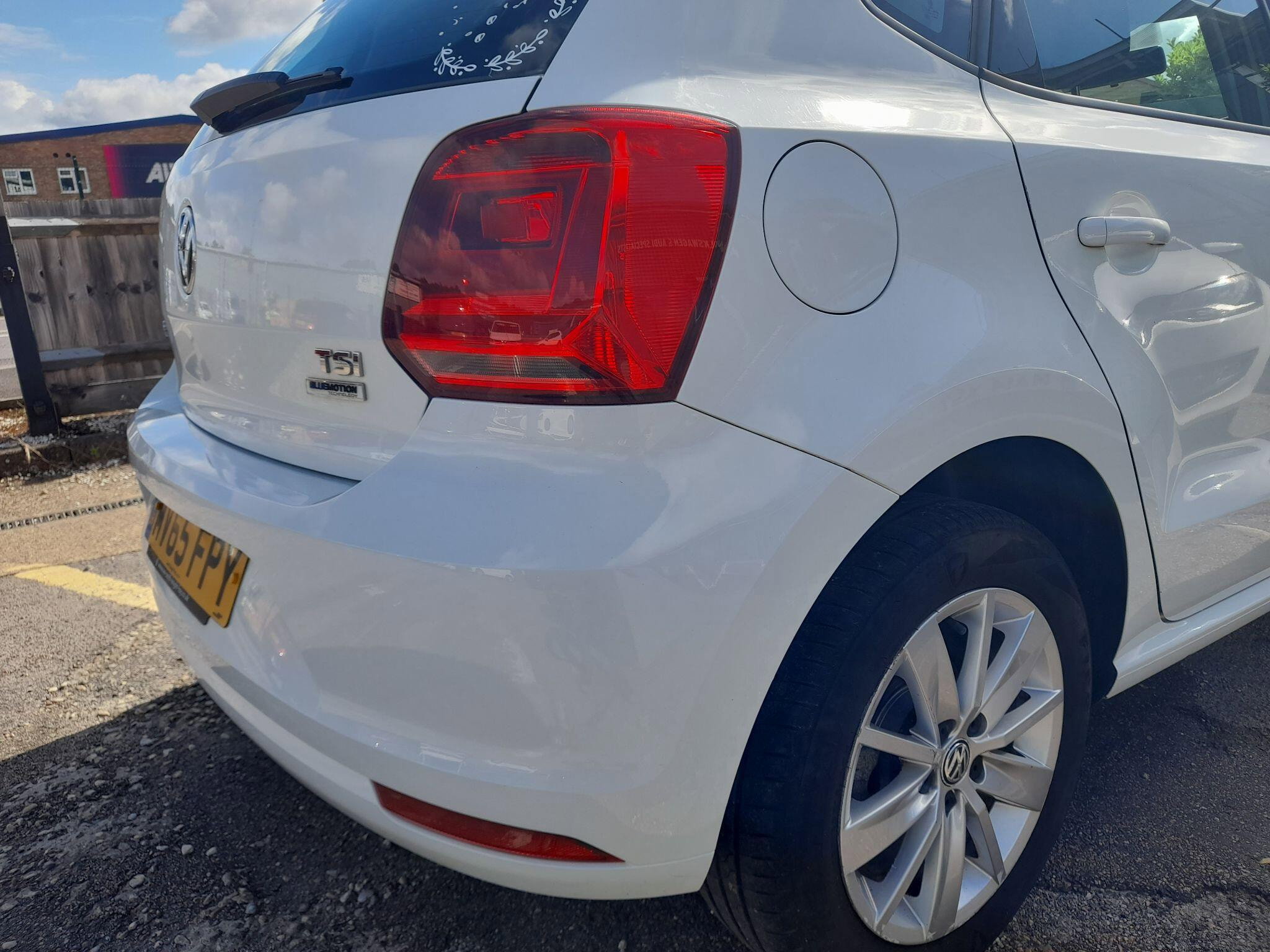 Volkswagen Polo 1.2 TSI BlueMotion Tech SE Euro 6 (s/s) 5dr 5dr Manual 2015