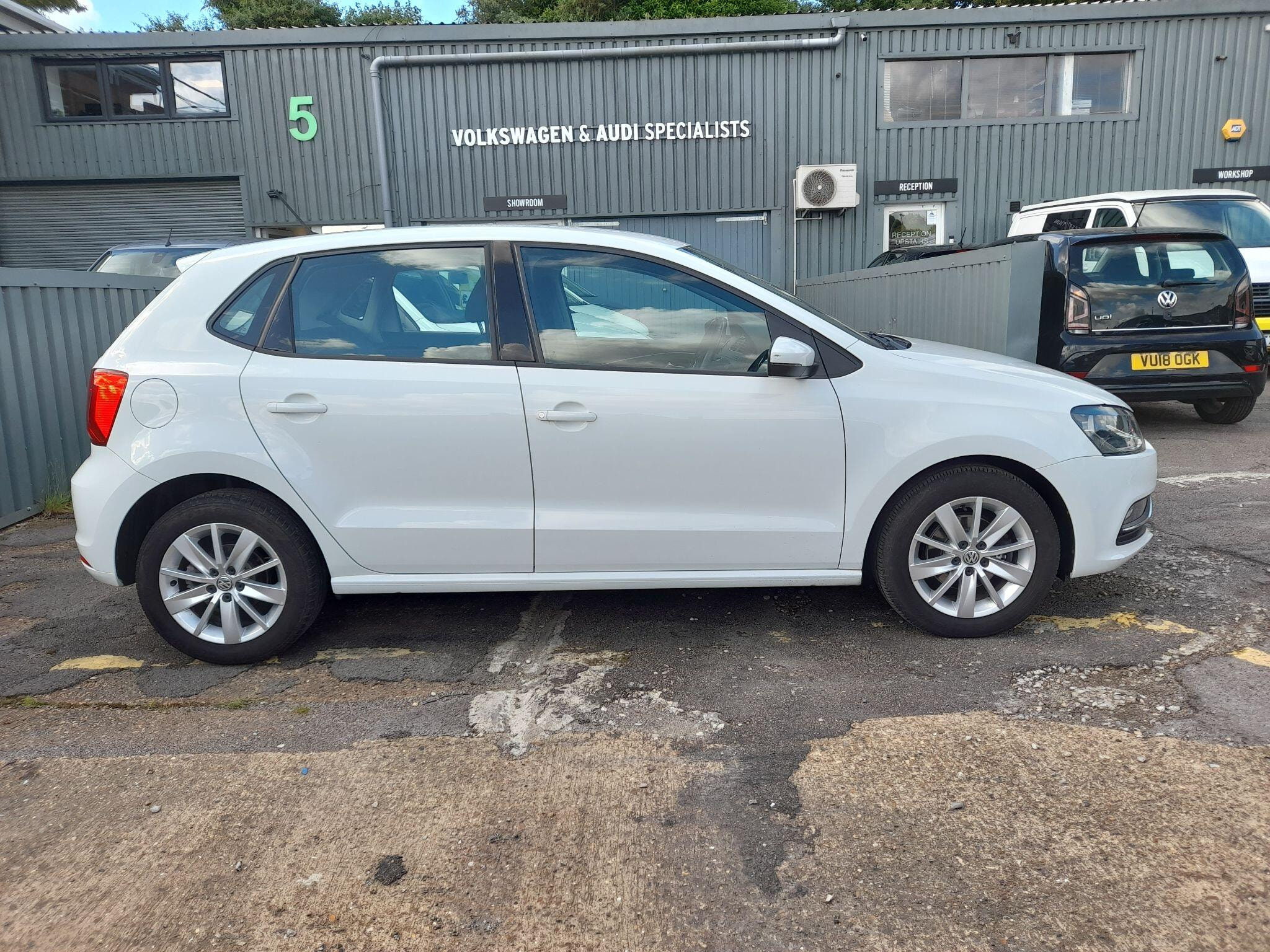 Volkswagen Polo 1.2 TSI BlueMotion Tech SE Euro 6 (s/s) 5dr 5dr Manual 2015