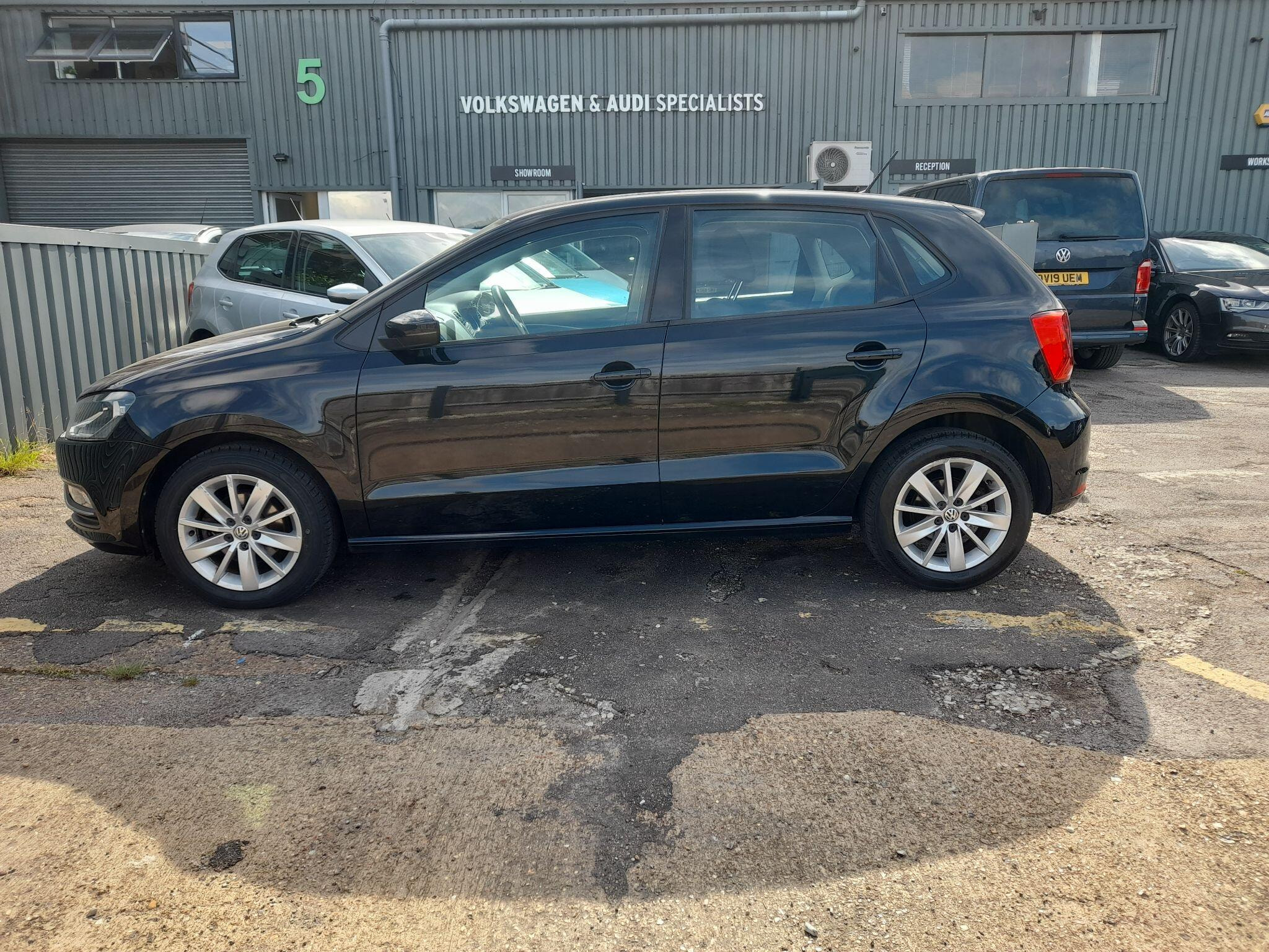 Volkswagen Polo 1.2 TSI BlueMotion Tech SE Euro 6 (s/s) 5dr 5dr Manual 2015