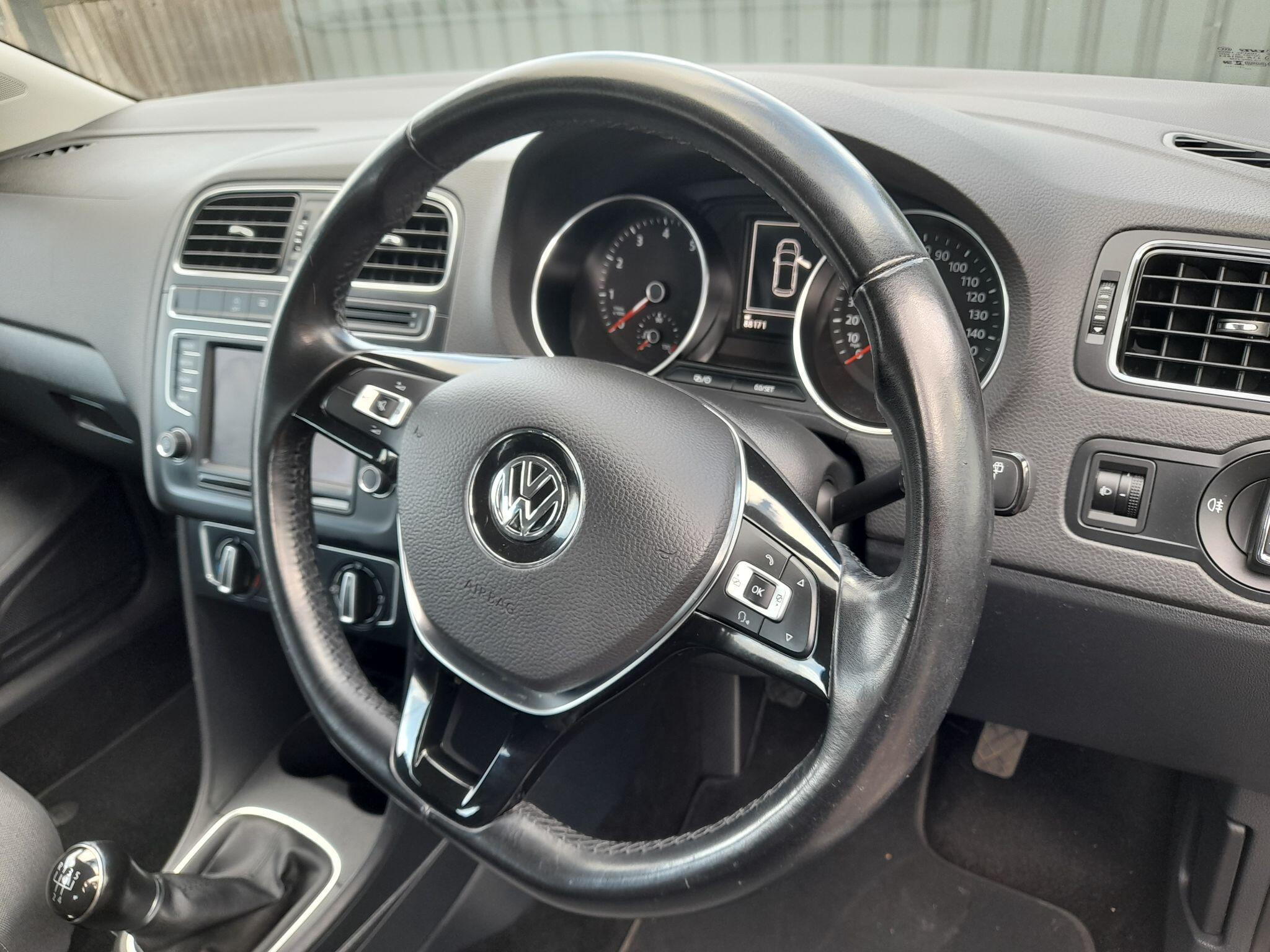 Volkswagen Polo 1.2 TSI BlueMotion Tech SE Euro 6 (s/s) 5dr 5dr Manual 2015