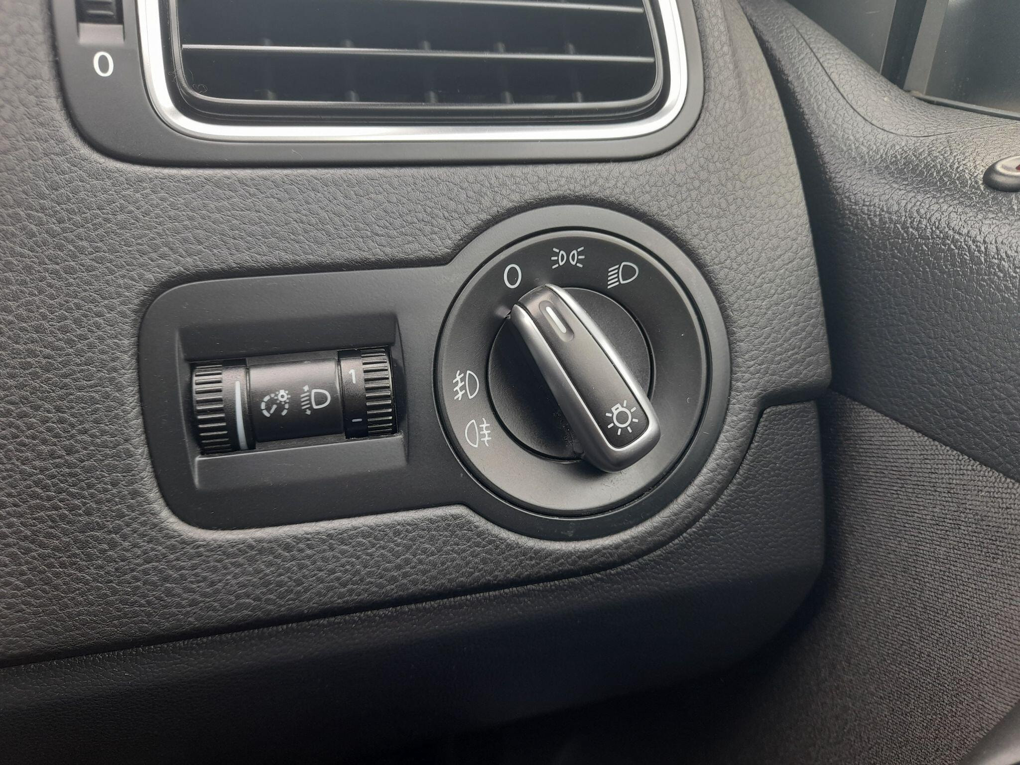Volkswagen Polo 1.4 Match Euro 5 5dr 5dr Manual 2012
