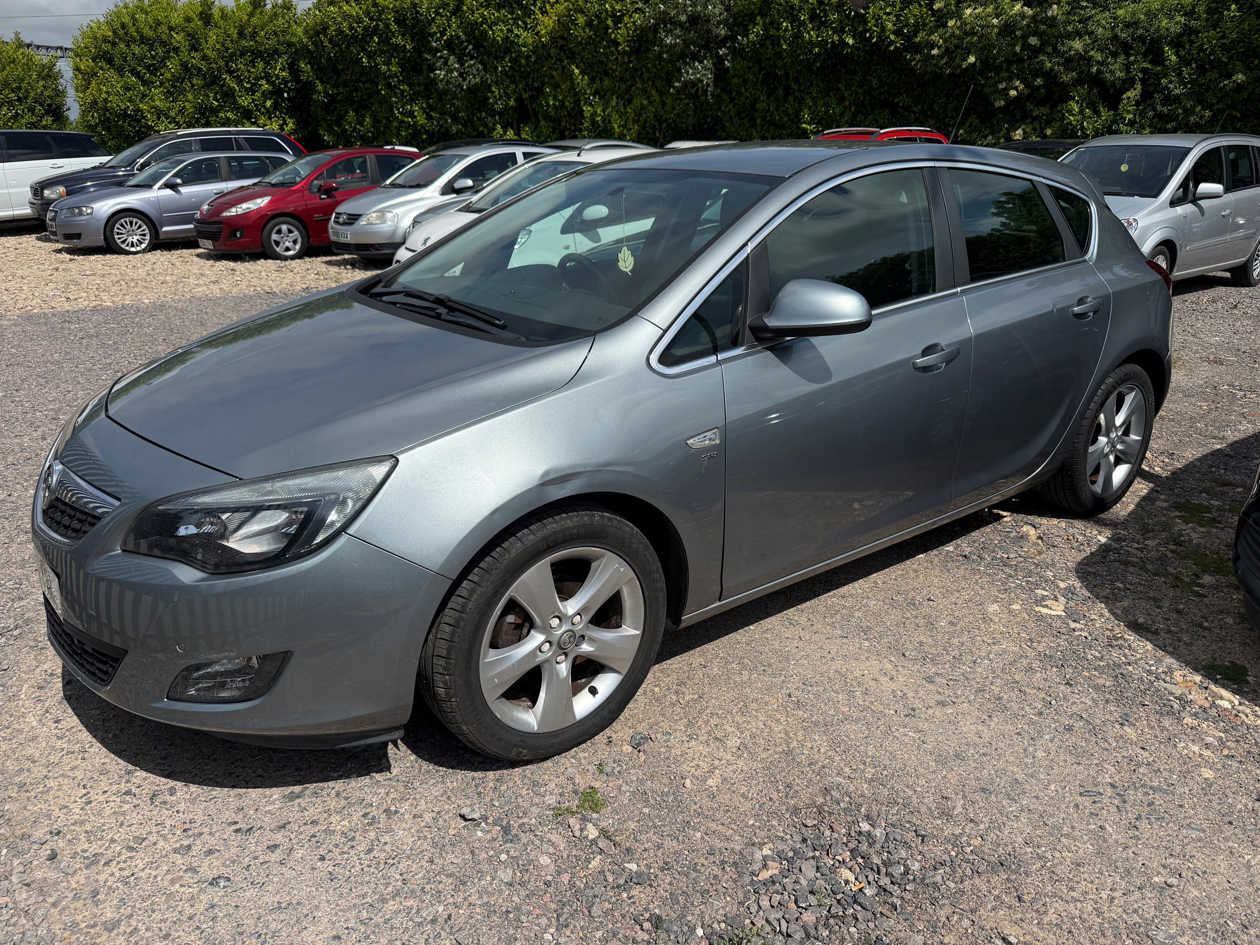 Vauxhall Astra 1.6 16v SRi Hatchback 5dr Petrol Auto Euro 5 (115 ps) 5dr Automatic 2010