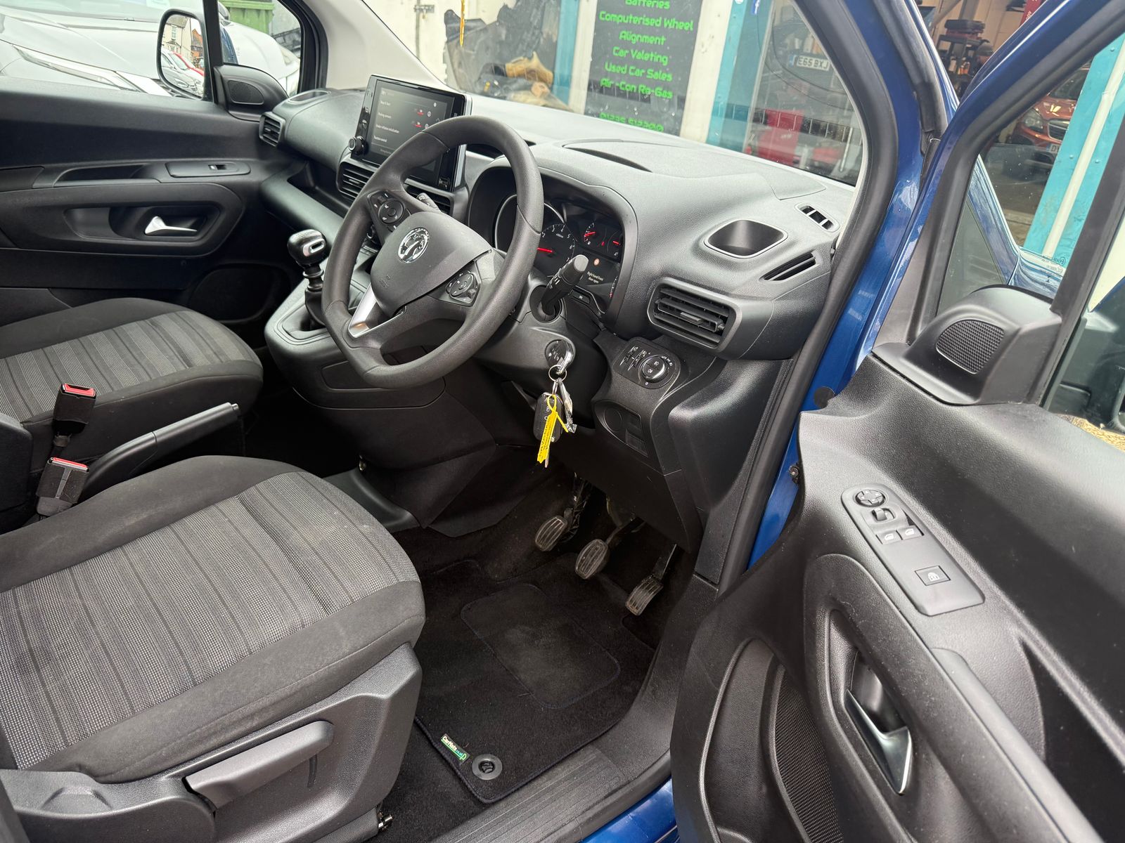 Vauxhall Combo Life 1.2 Turbo GPF Energy MPV 5dr Petrol Manual Euro 6 (s/s) (7 Seat) (110 ps) 5dr Manual 2020