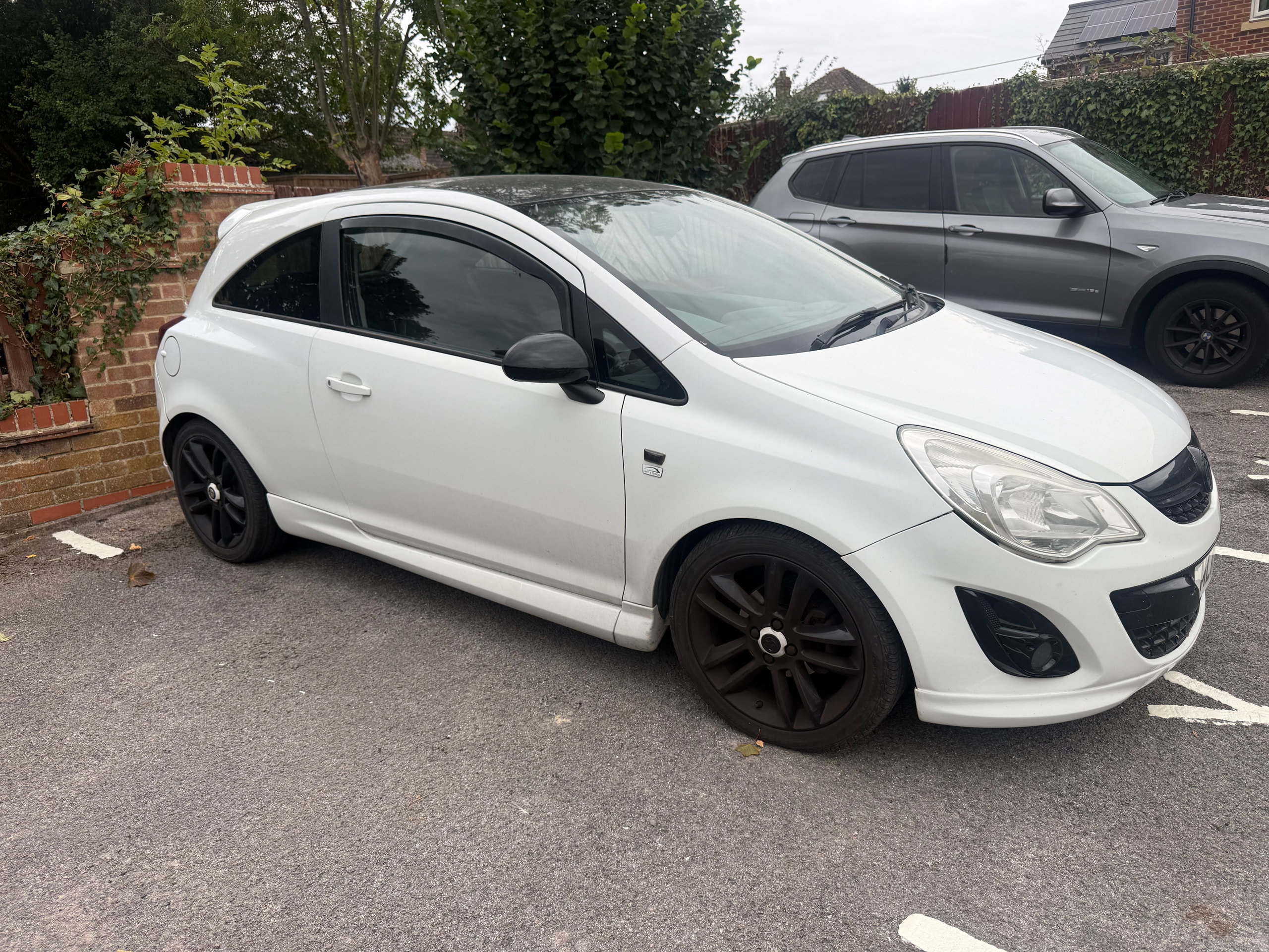 Vauxhall Corsa 1.2i 16v Limited Edition Hatchback 3dr Petrol Manual (a/c) (124 g/km, 84 bhp) 3dr Manual 2011