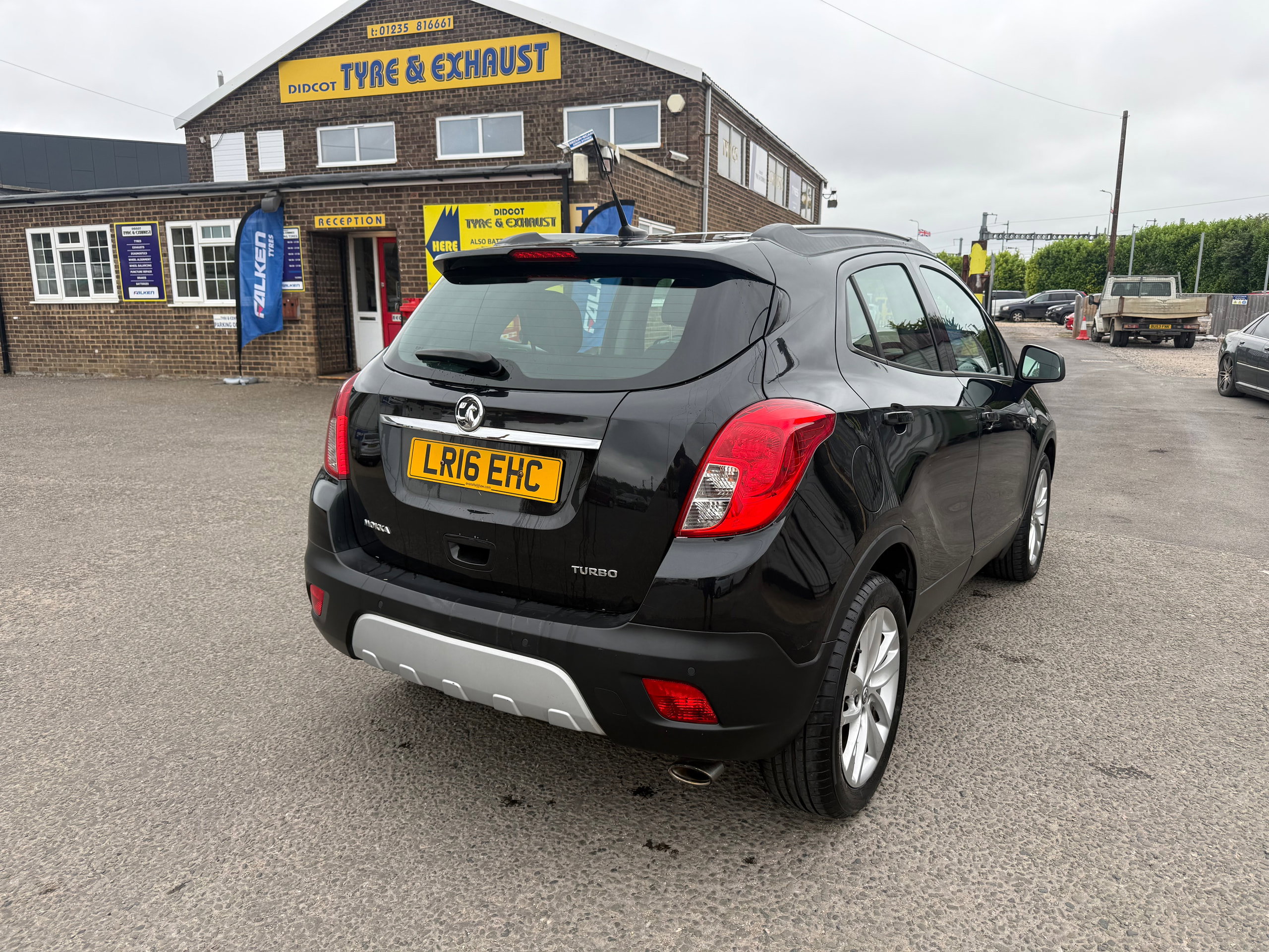 Vauxhall Mokka 1.4i Turbo Exclusiv SUV 5dr Petrol Auto 2WD Euro 6 (140 ps) 5dr Automatic 2016