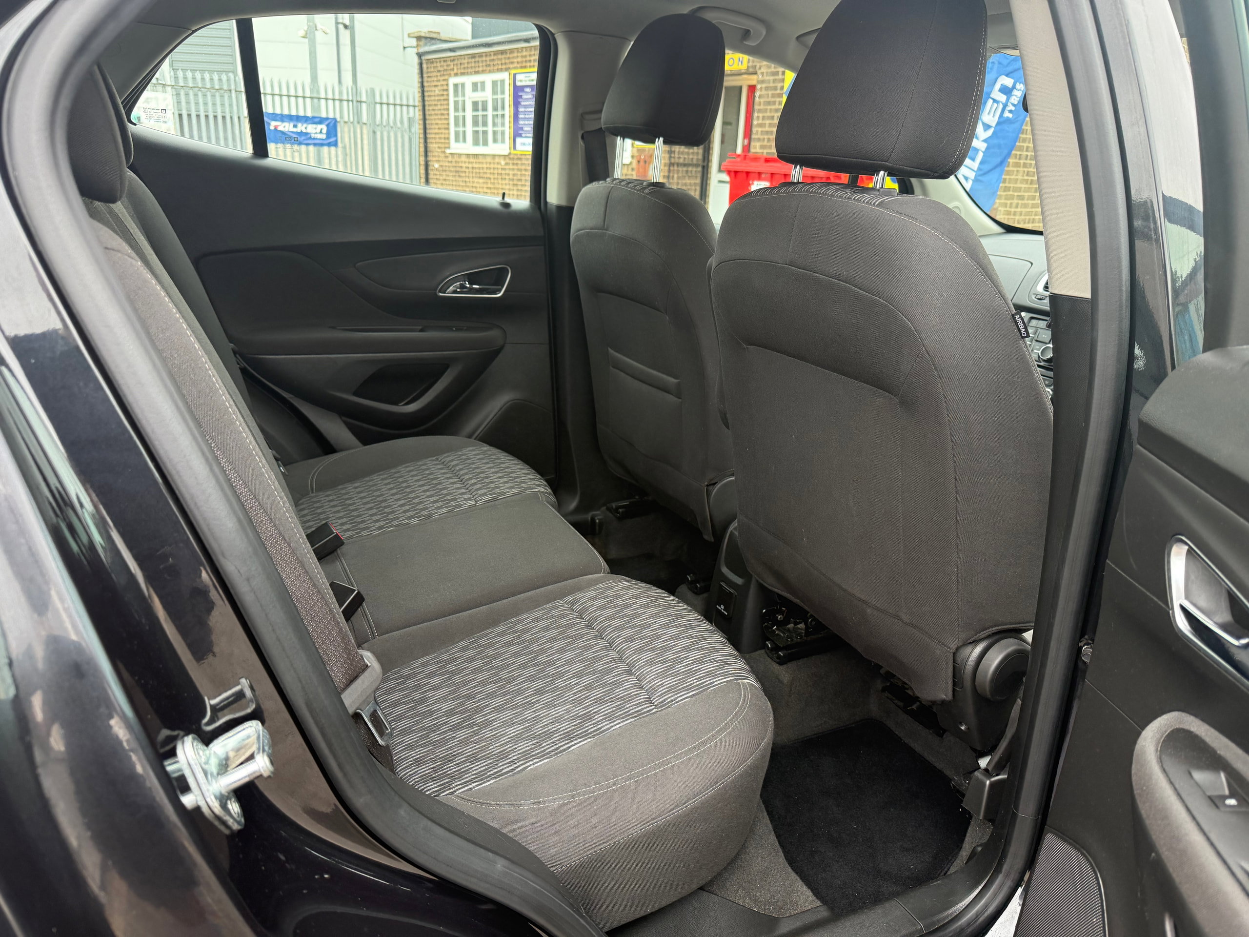 Vauxhall Mokka 1.4i Turbo Exclusiv SUV 5dr Petrol Auto 2WD Euro 6 (140 ps) 5dr Automatic 2016