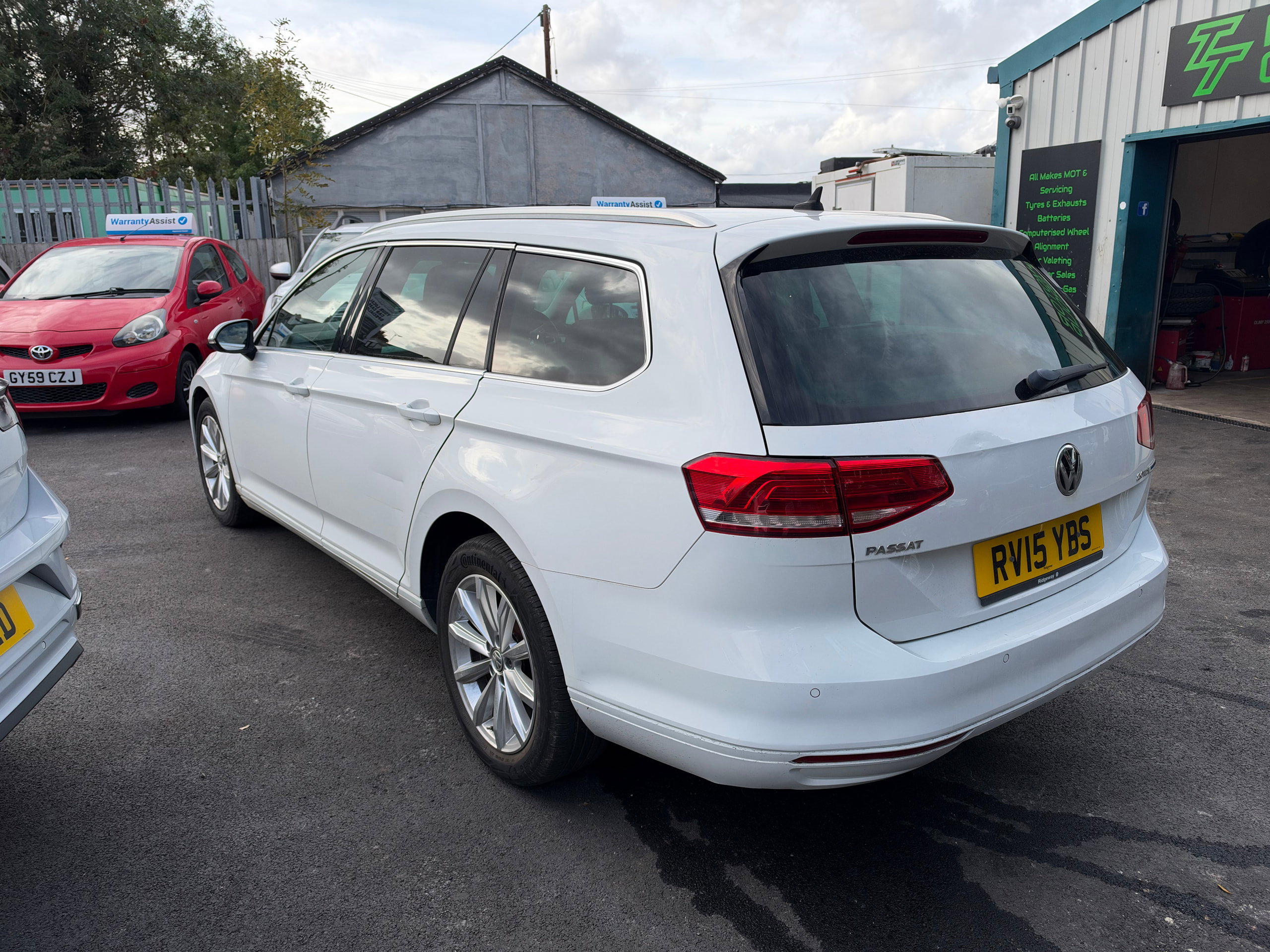 Volkswagen Passat 2.0 TDI BlueMotion Tech SE Business Estate 5dr Diesel Manual Euro 6 (s/s) (150 ps) 5dr Manual 2015