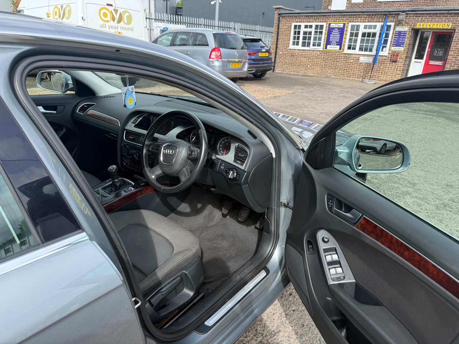 Audi A4 2.0 TDI Executive SE Saloon 4dr Diesel Manual Euro 4 (143 ps) 4dr Manual 2010