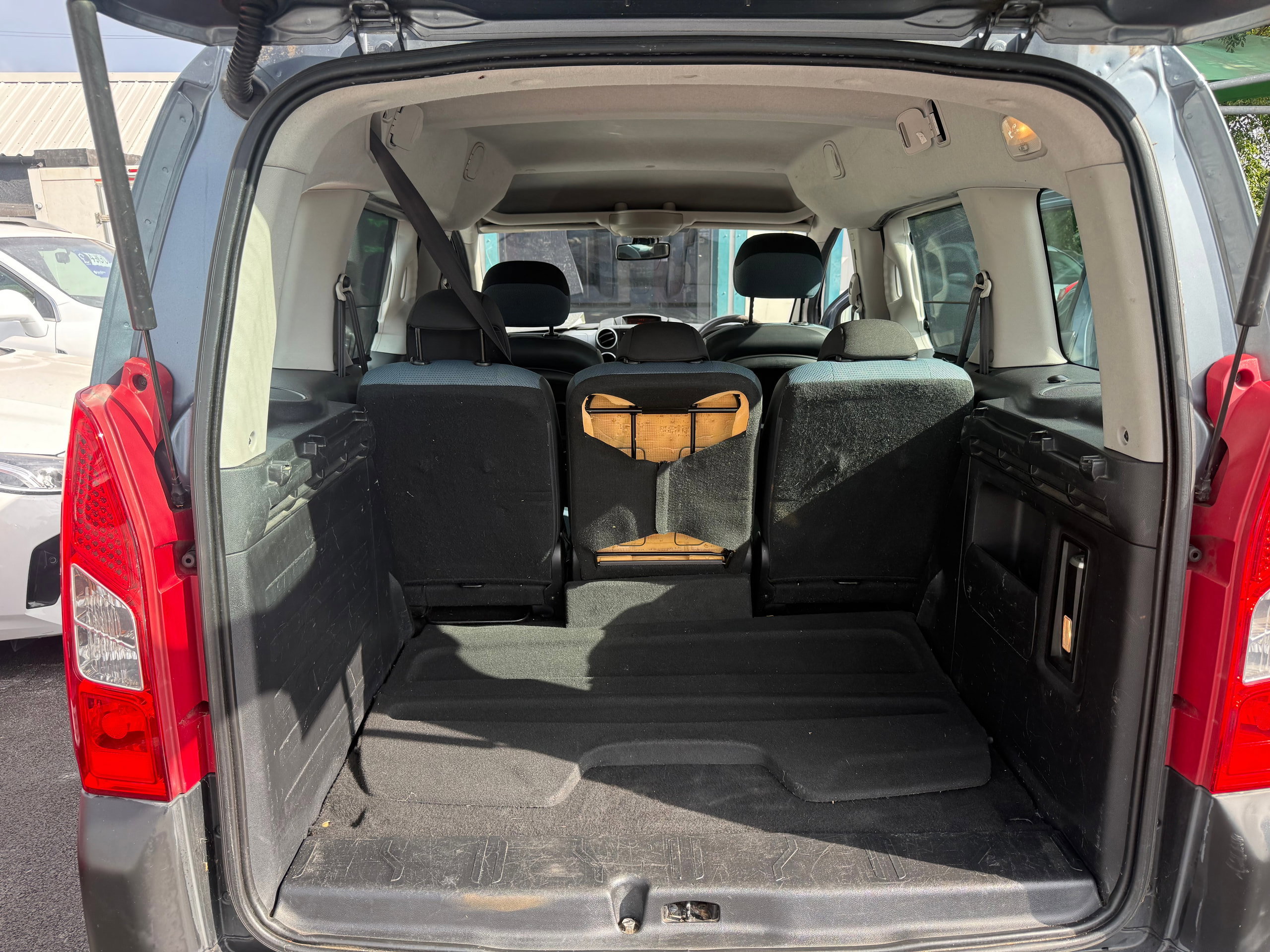 Citroen Berlingo 1.6 HDi XTR Multispace MPV 5dr Diesel Manual Euro 4 (90 ps) 5dr Manual 2009