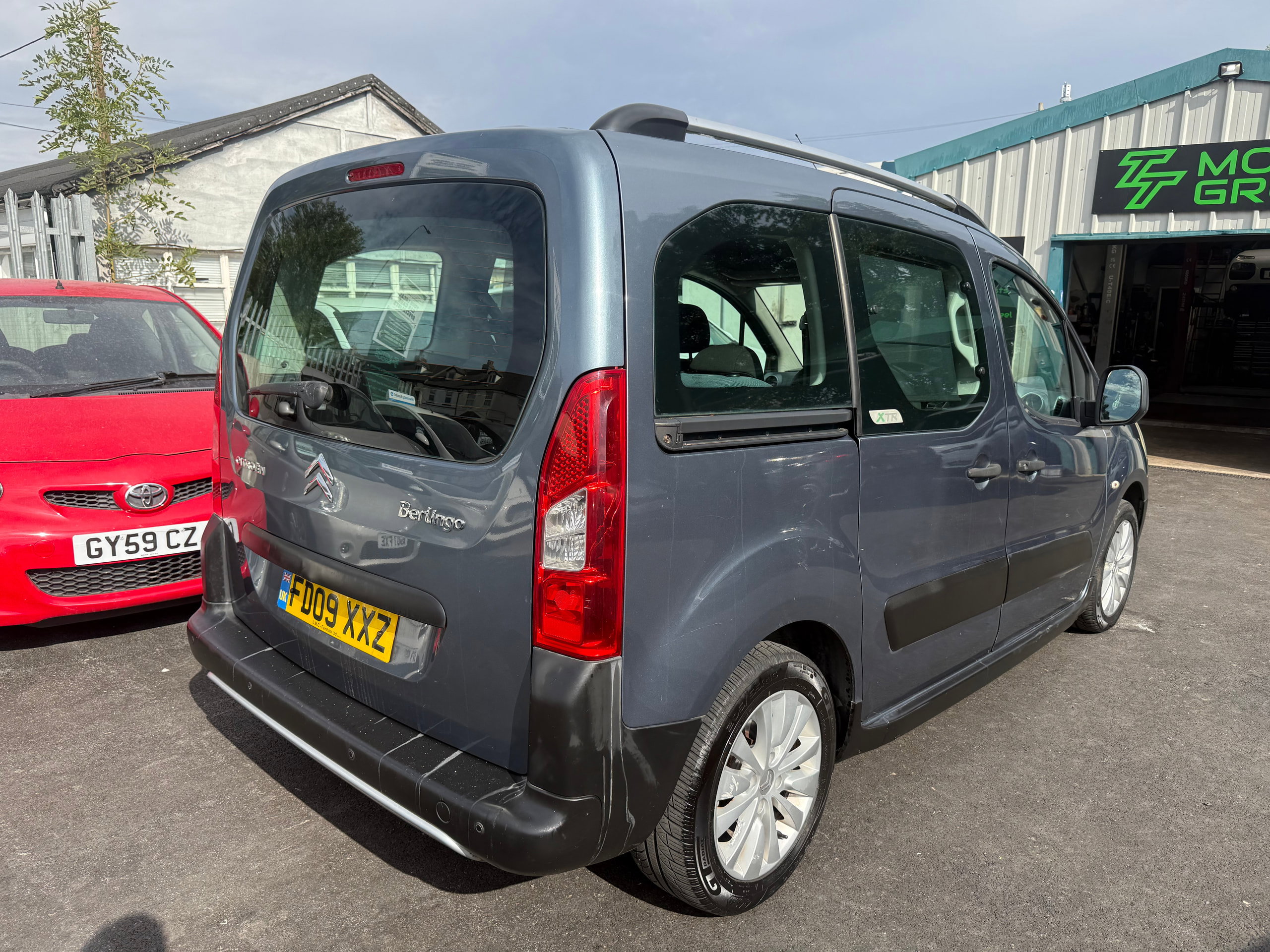 Citroen Berlingo 1.6 HDi XTR Multispace MPV 5dr Diesel Manual Euro 4 (90 ps) 5dr Manual 2009