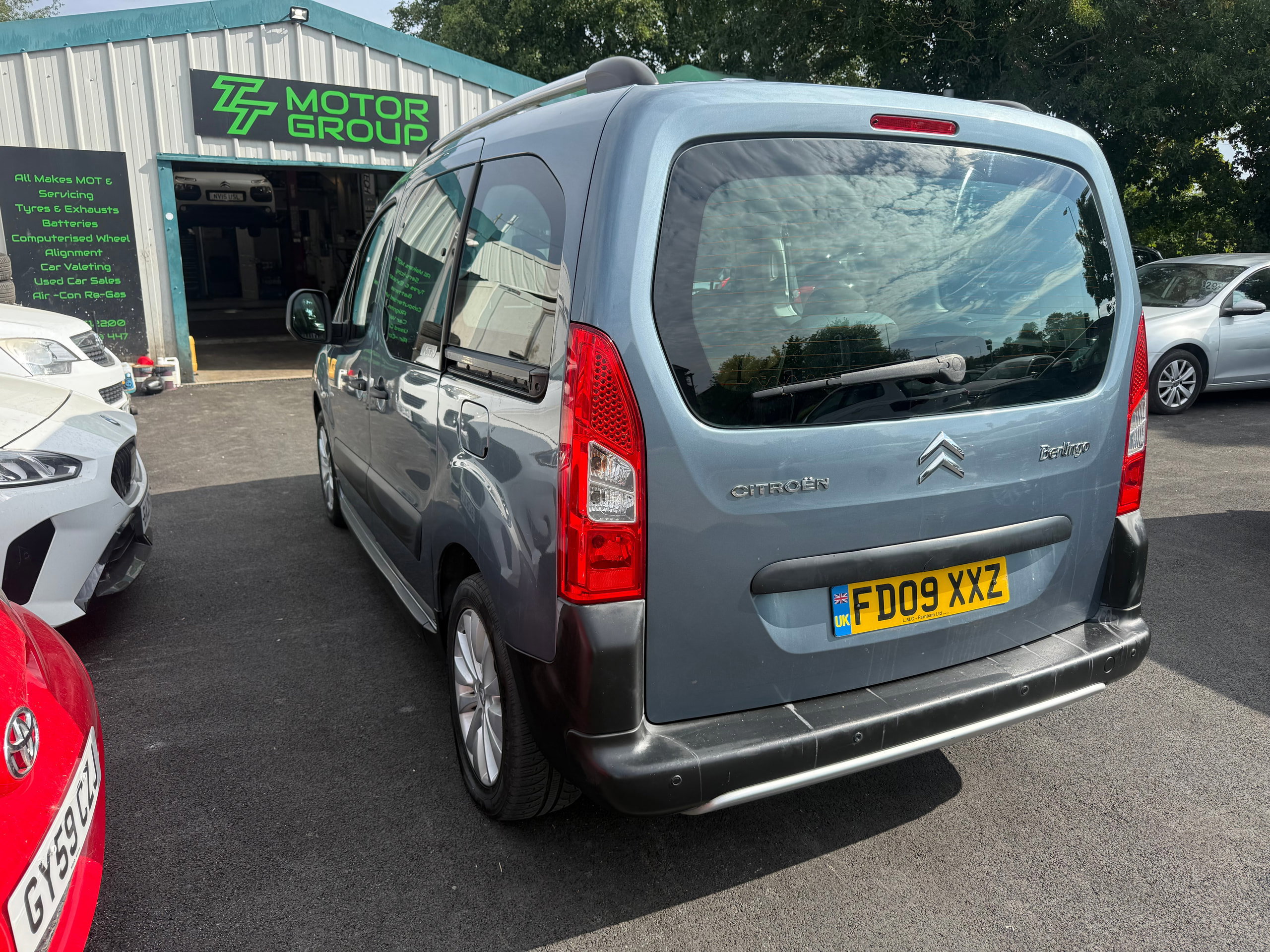 Citroen Berlingo 1.6 HDi XTR Multispace MPV 5dr Diesel Manual Euro 4 (90 ps) 5dr Manual 2009