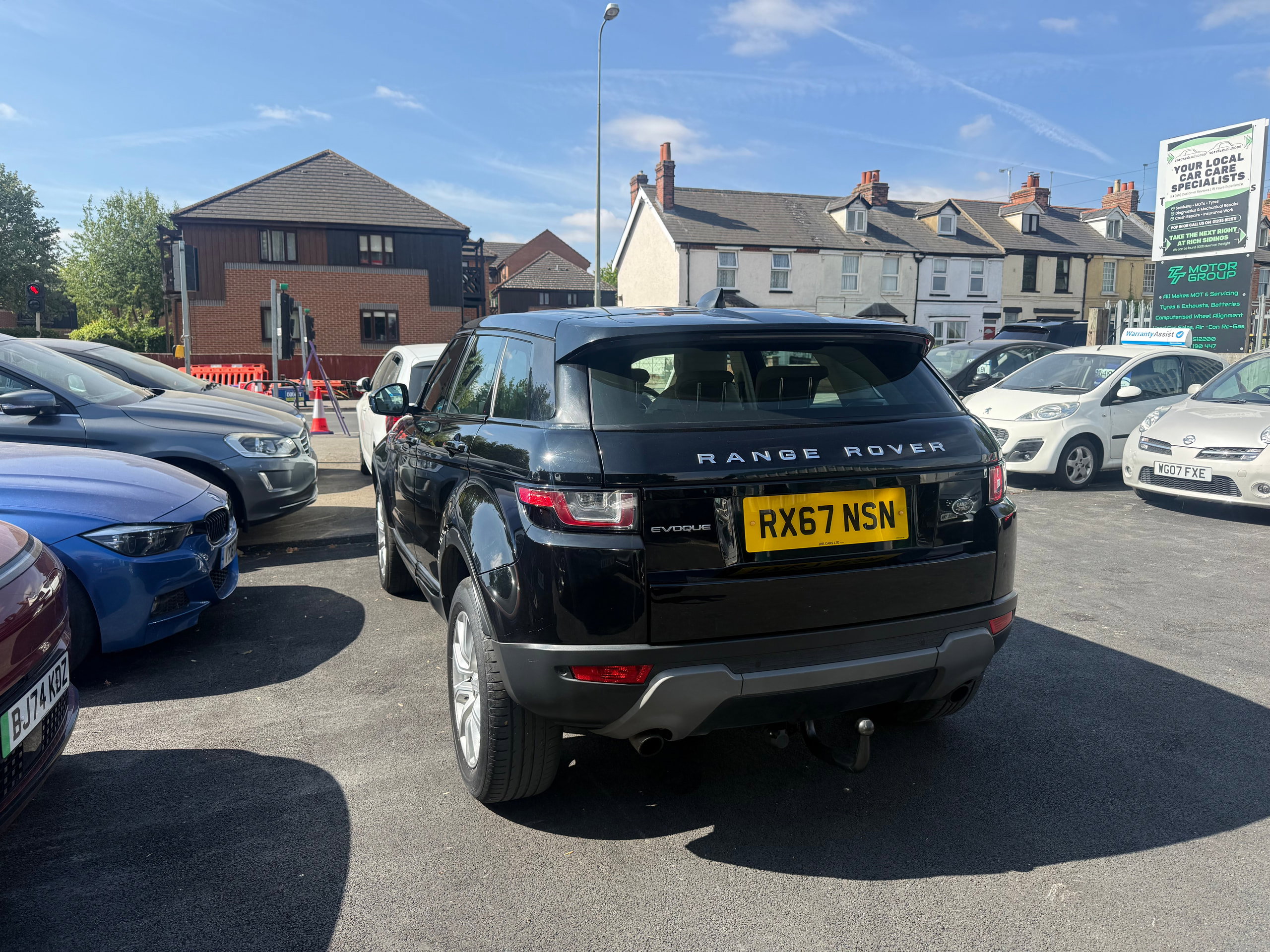 Land Rover Range Rover Evoque 2.0 TD4 SE Tech SUV 5dr Diesel Auto 4WD Euro 6 (s/s) (180 ps) 5dr Automatic 2017