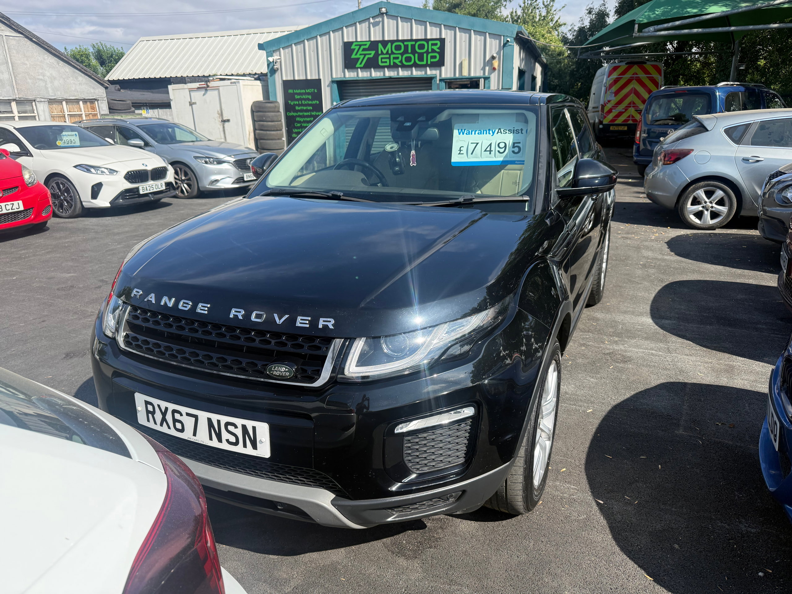 Land Rover Range Rover Evoque 2.0 TD4 SE Tech SUV 5dr Diesel Auto 4WD Euro 6 (s/s) (180 ps) 5dr Automatic 2017