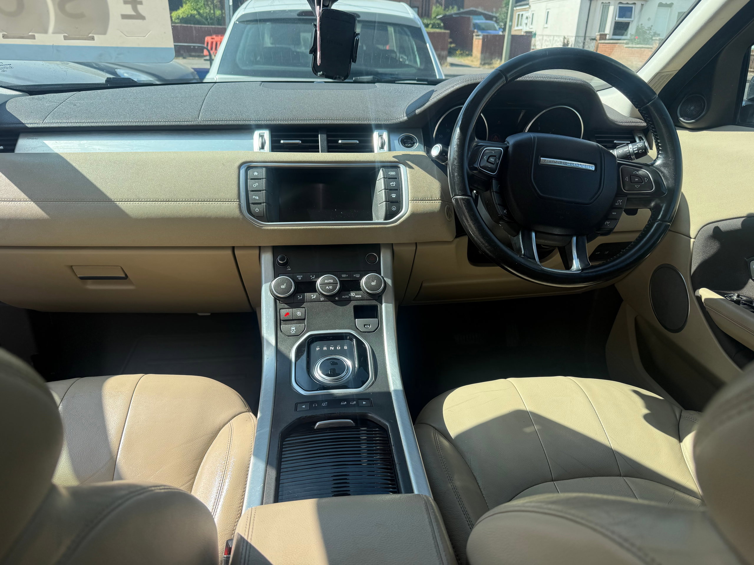 Land Rover Range Rover Evoque 2.0 TD4 SE Tech SUV 5dr Diesel Auto 4WD Euro 6 (s/s) (180 ps) 5dr Automatic 2017