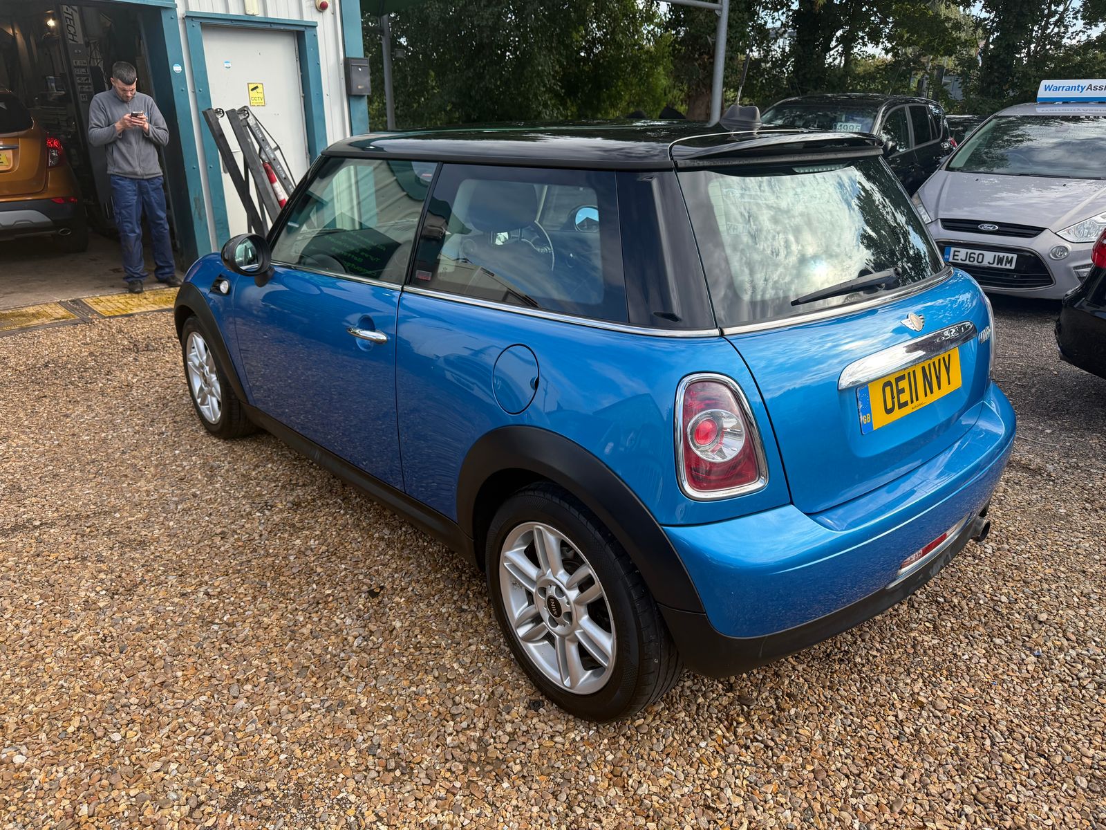MINI Hatch 1.6 Cooper Pimlico Hatchback 3dr Petrol Manual Euro 5 (s/s) (122 ps) 3dr Manual 2011