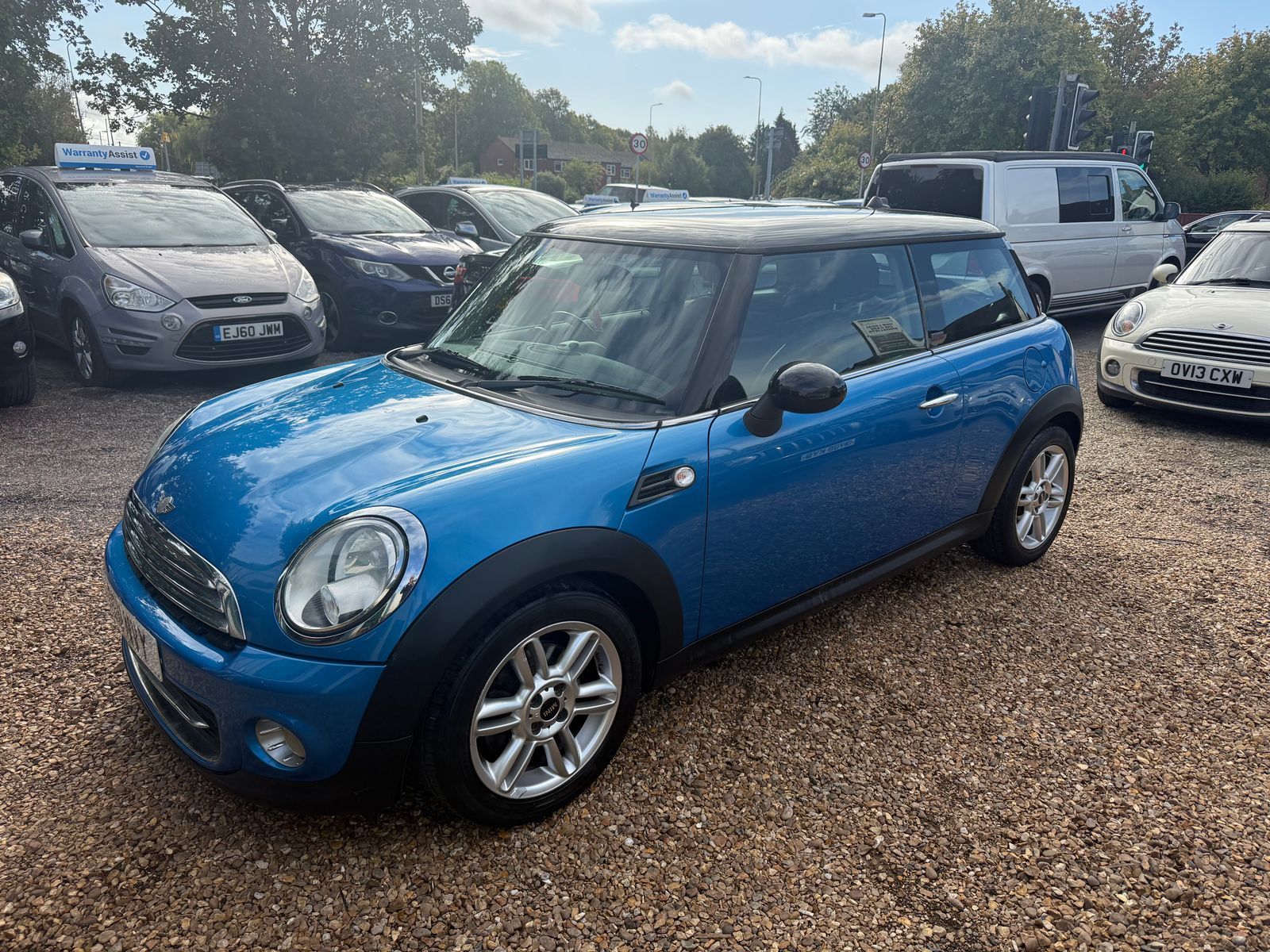 MINI Hatch 1.6 Cooper Pimlico Hatchback 3dr Petrol Manual Euro 5 (s/s) (122 ps) 3dr Manual 2011