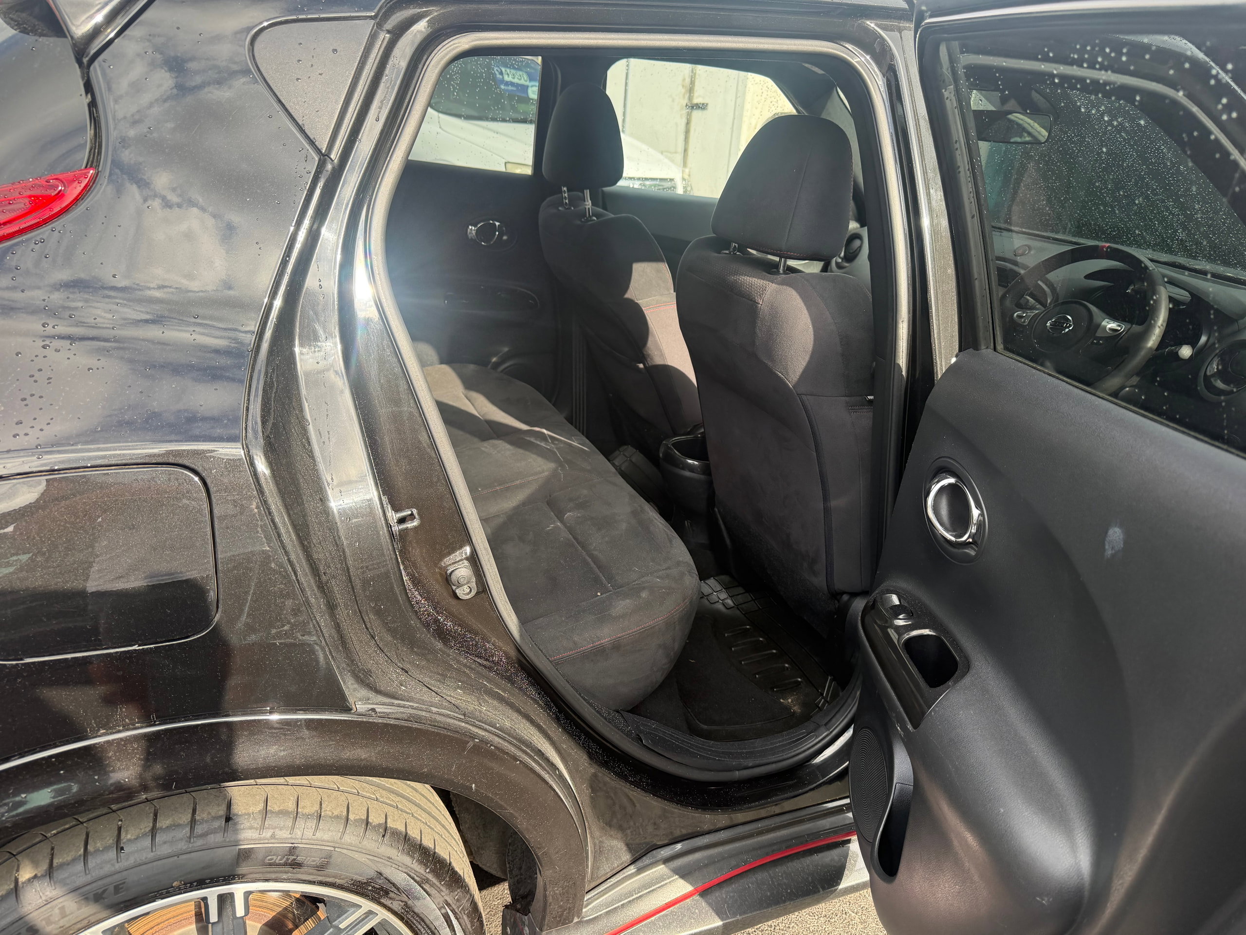 Nissan Juke 1.6 DIG-T Nismo SUV 5dr Petrol Manual Euro 5 (200 ps) 5dr Manual 2013