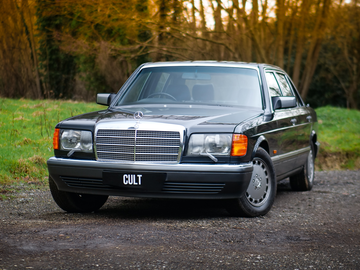 Detailing a Mercedes 500 SEL