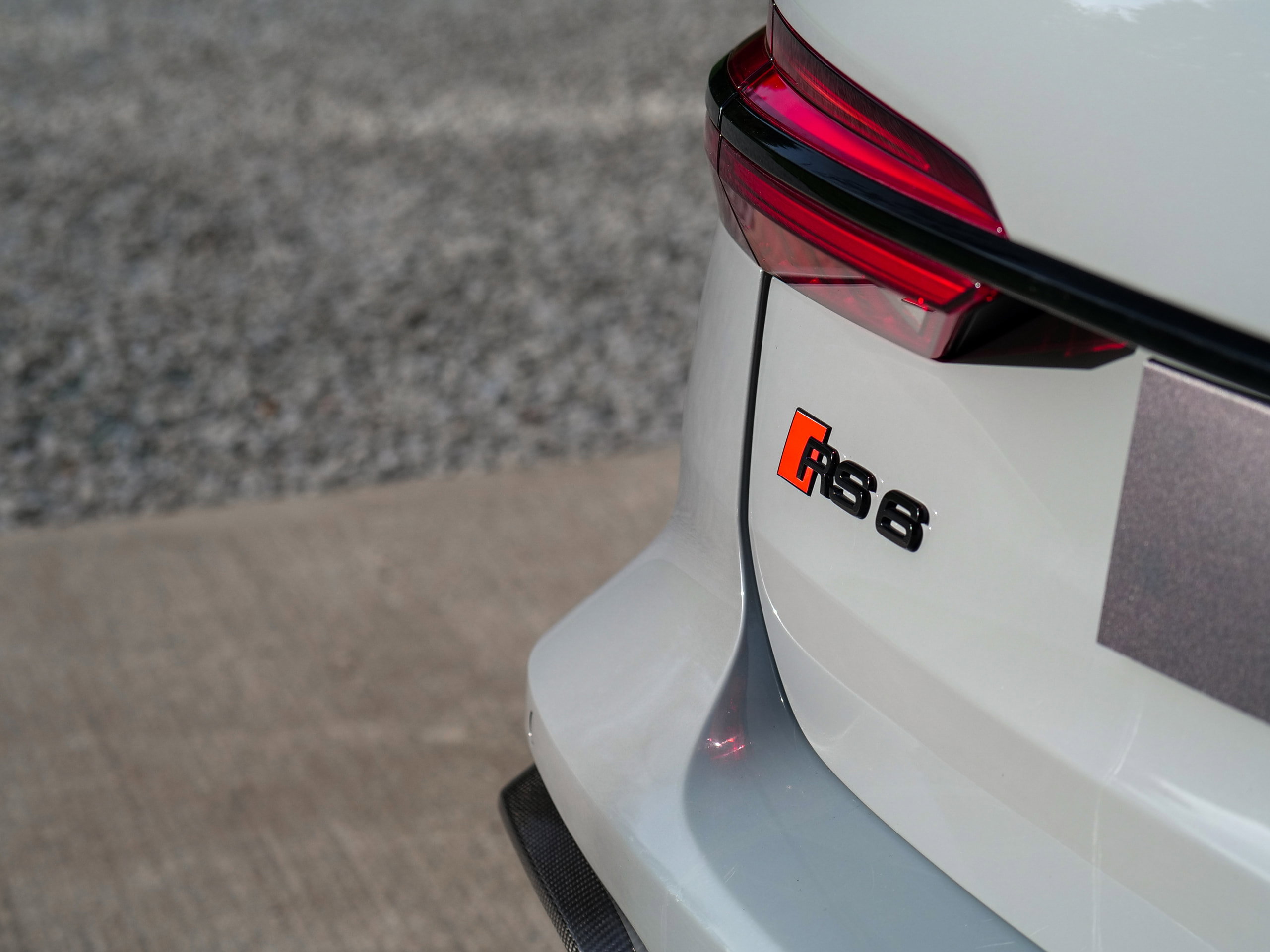 Audi RS6 Avant 4.0 TFSI V8 Carbon Black Estate 5dr Petrol Tiptronic quattro Euro 6 (s/s) (600 ps) 5dr Automatic 2026