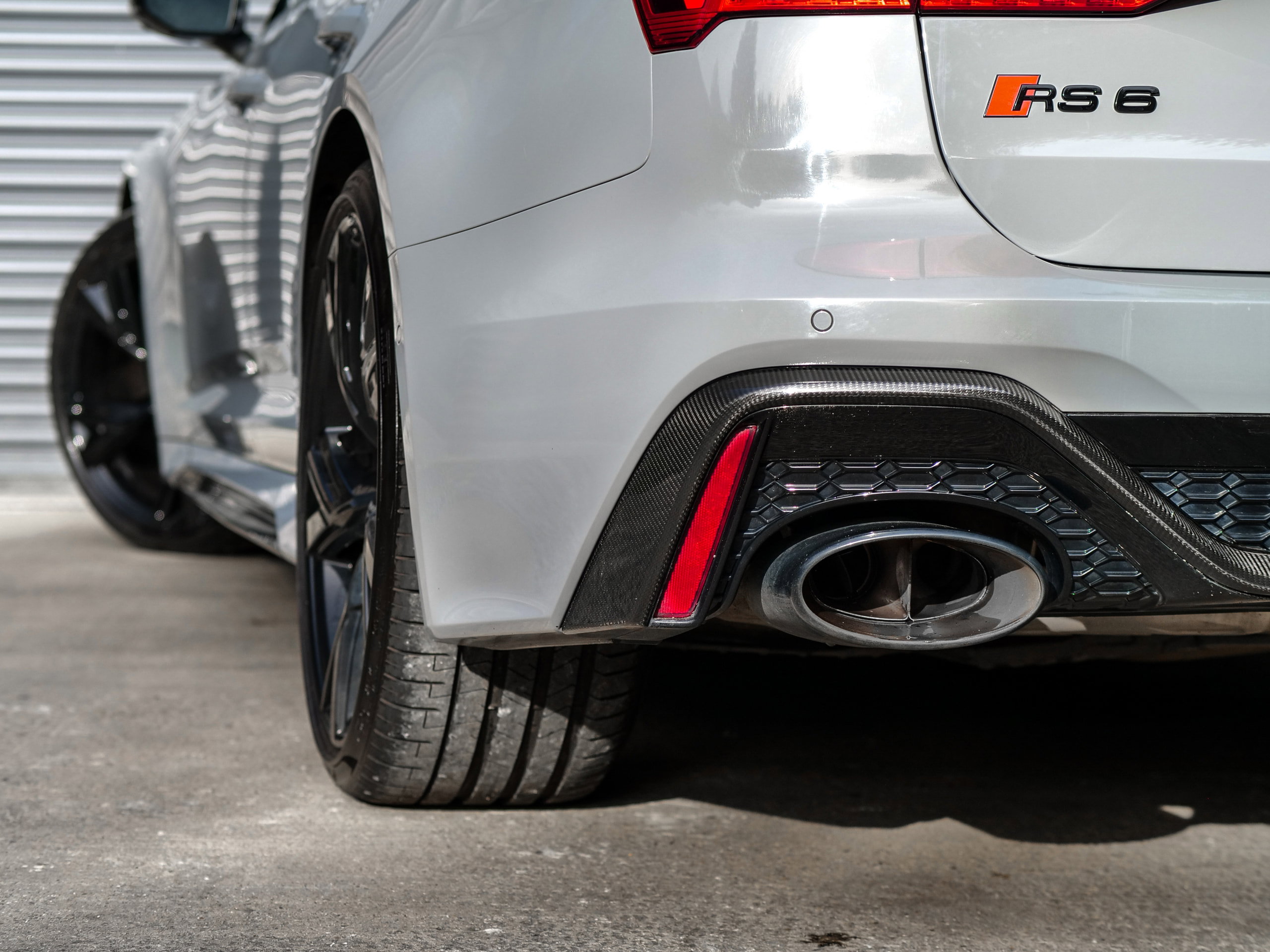 Audi RS6 Avant 4.0 TFSI V8 Carbon Black Estate 5dr Petrol Tiptronic quattro Euro 6 (s/s) (600 ps) 5dr Automatic 2026