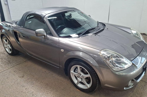 Toyota MR2