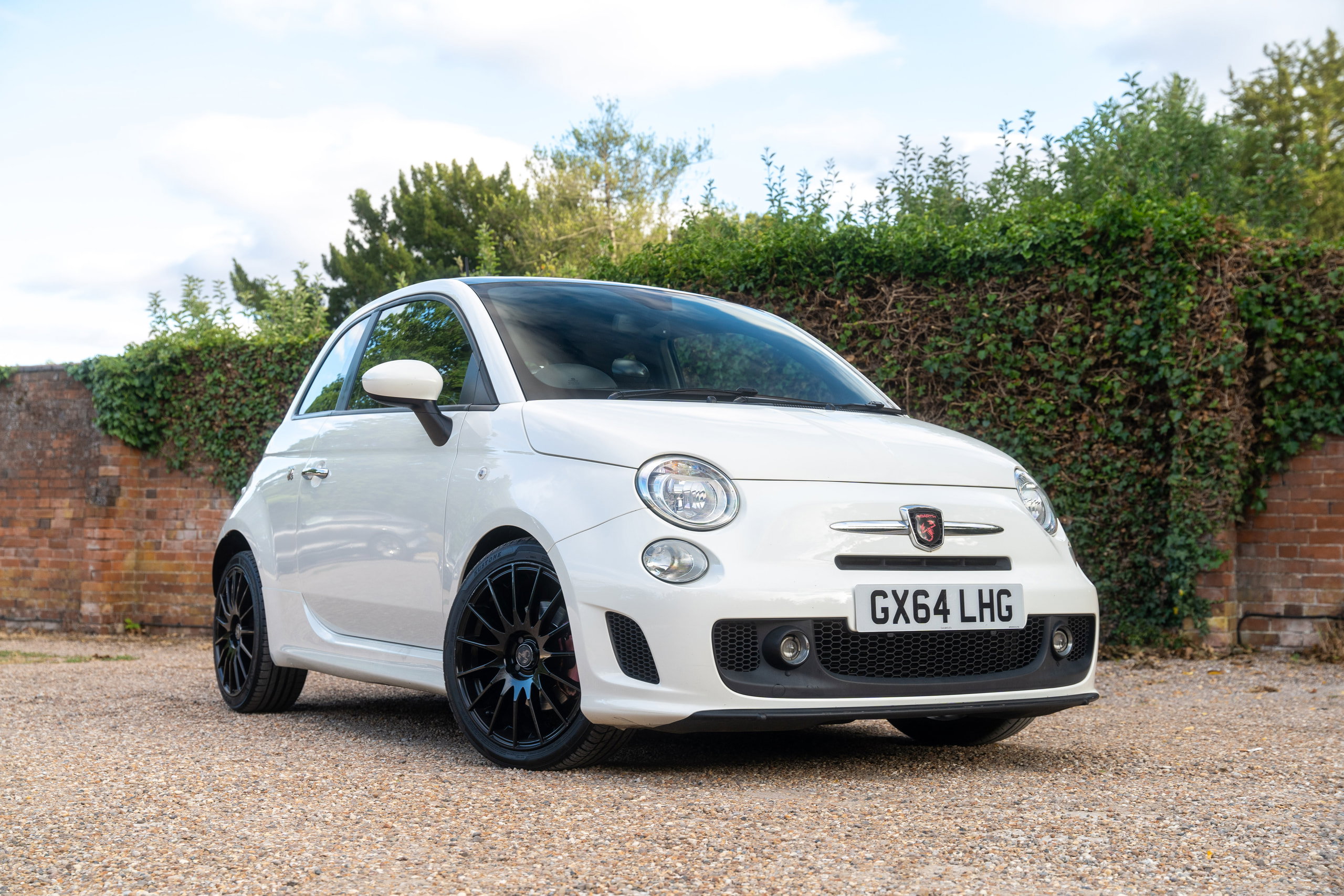 Abarth 500 1.4 T-Jet Hatchback 3dr Petrol Auto Euro 5 (140 bhp) 3dr Automatic 2026