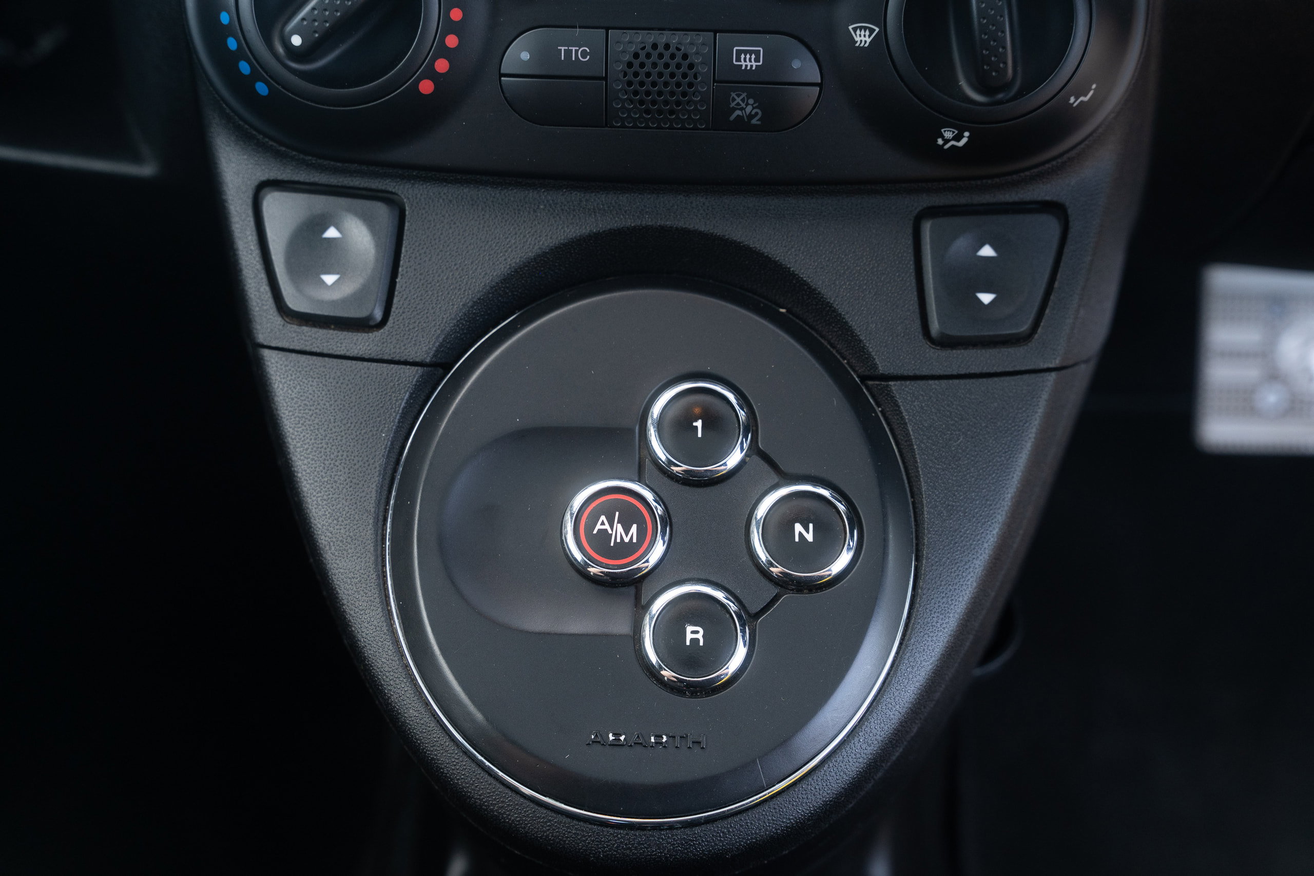 Abarth 500 1.4 T-Jet Hatchback 3dr Petrol Auto Euro 5 (140 bhp) 3dr Automatic 2026