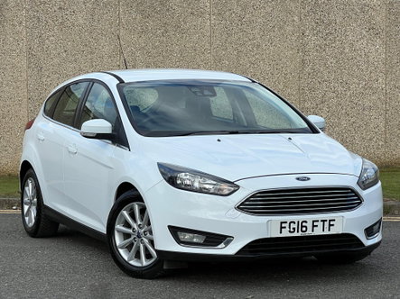 2016 FORD FOCUS 1.0T ECOBOOST TITANIUM EURO 6 S S 5DR 4,750 101.11 MONTH 2016... photo