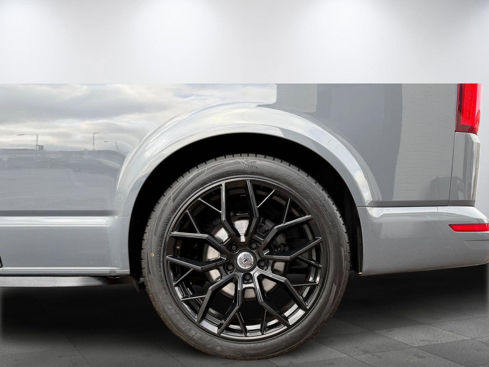 Volkswagen Transporter 2.0 BiTDI T32 Highline Kombi Double Cab 5dr Diesel DSG FWD LWB High Roof Euro 6 (s/s) (204 ps) 5dr Automatic 2026