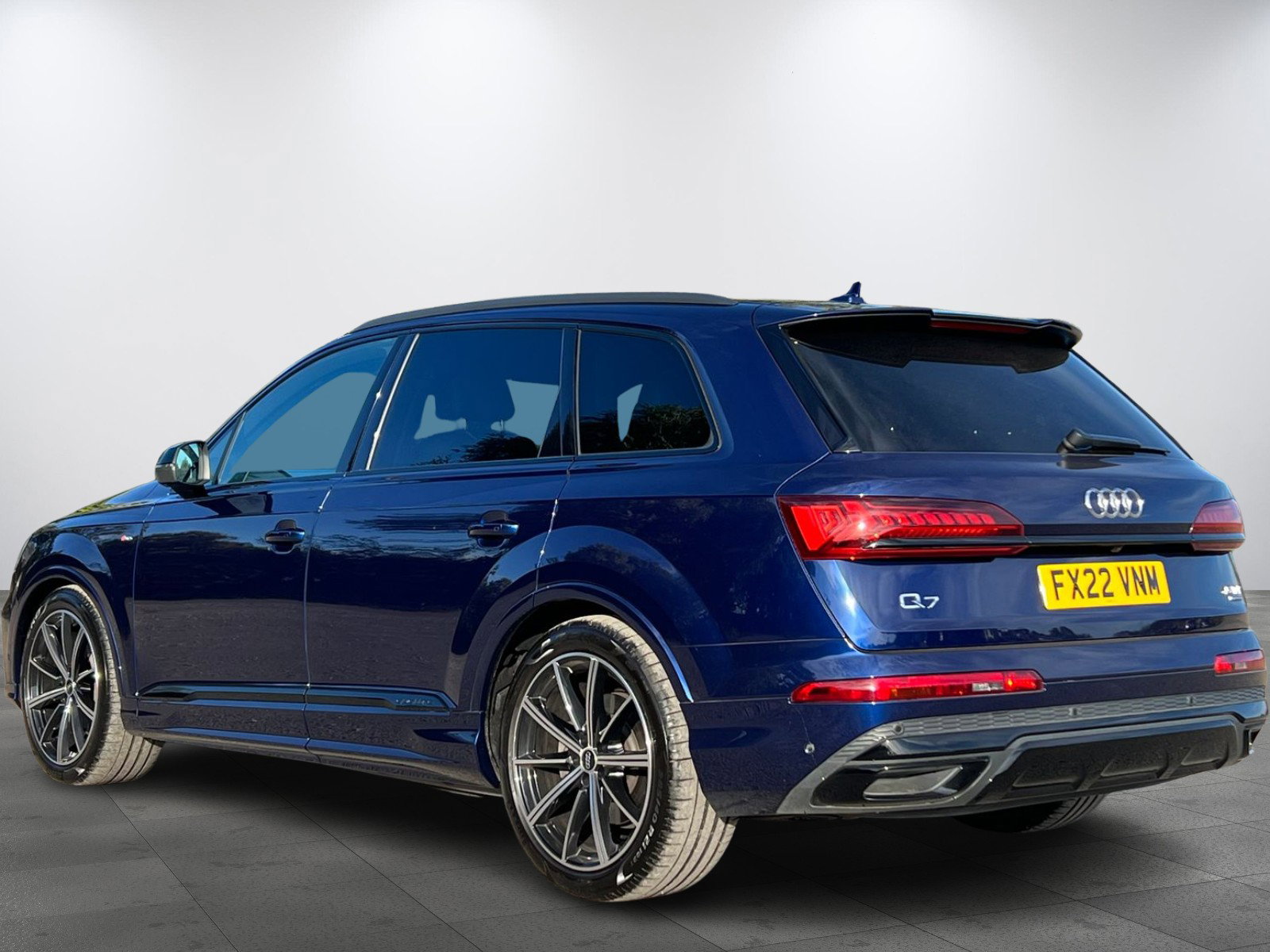 Audi Q7 3.0 TDI V6 45 Black Edition SUV 5dr Diesel Tiptronic quattro Euro 6 (s/s) (231 ps) 5dr Automatic 2026
