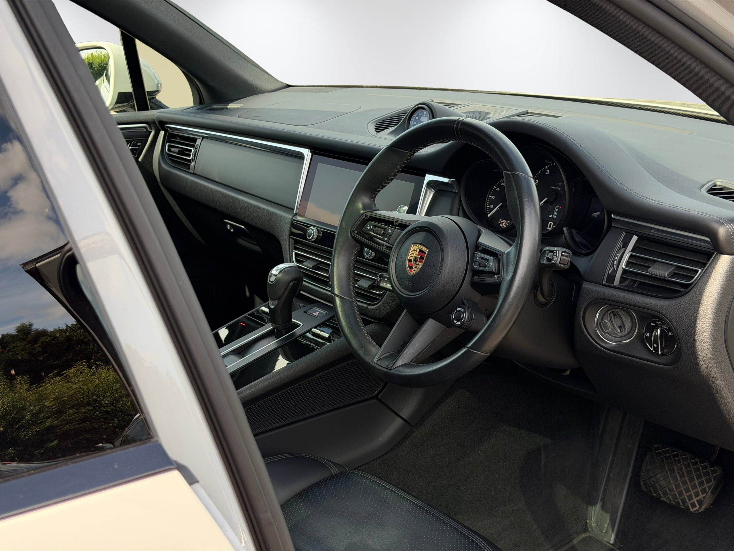 Porsche Macan 2.0T SUV 5dr Petrol PDK 4WD Euro 6 (s/s) (265 ps) 5dr Automatic 2026
