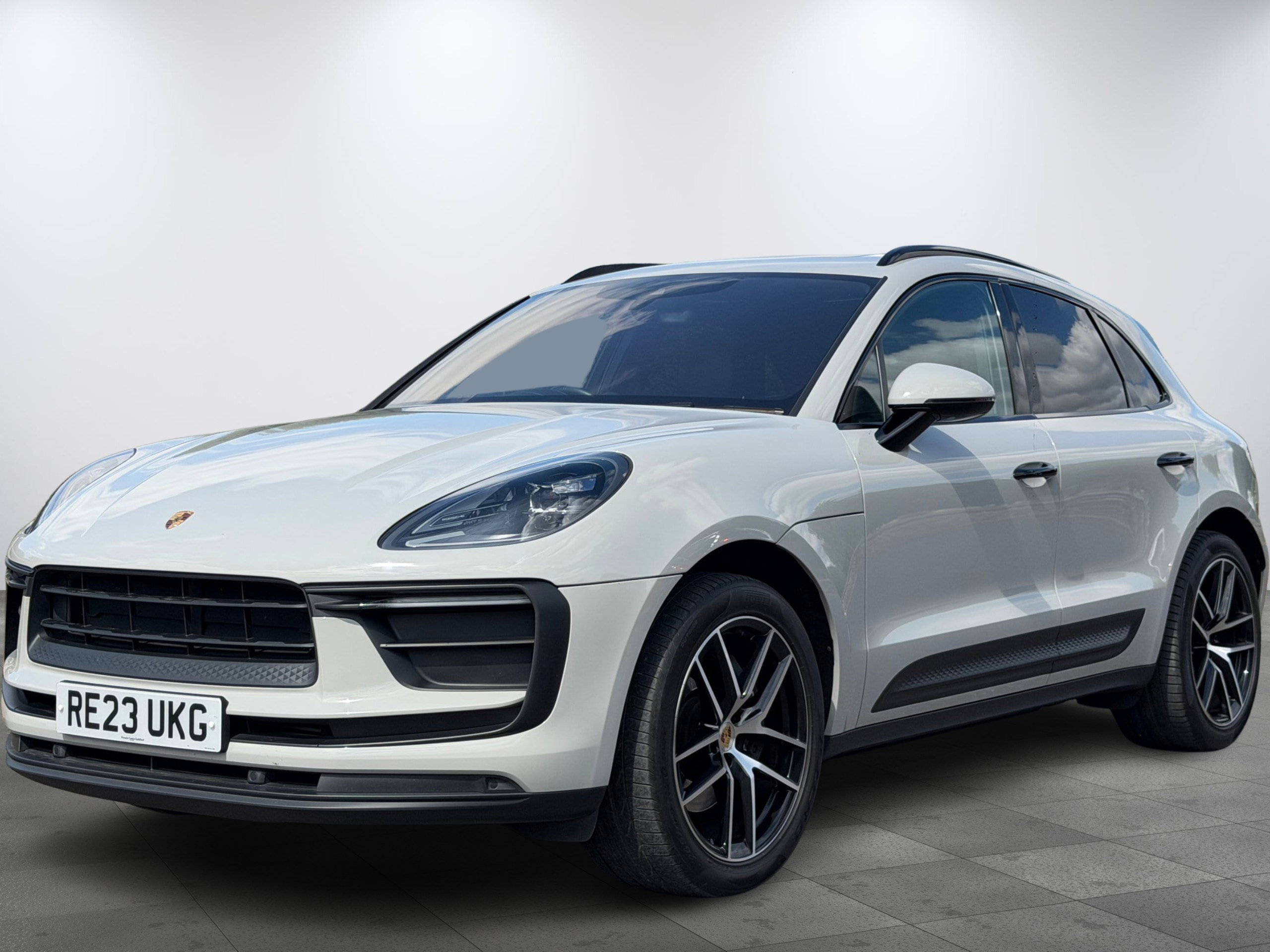 Porsche Macan 2.0T SUV 5dr Petrol PDK 4WD Euro 6 (s/s) (265 ps) 5dr Automatic 2026