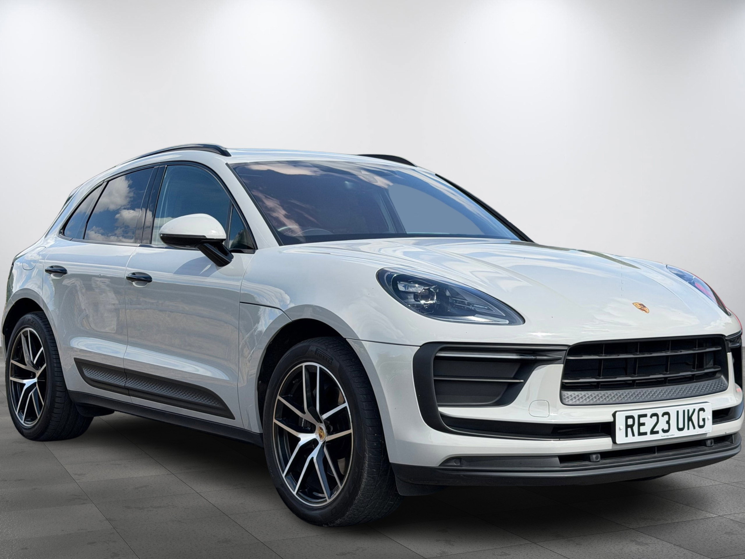 Porsche Macan 2.0T SUV 5dr Petrol PDK 4WD Euro 6 (s/s) (265 ps) 5dr Automatic 2026