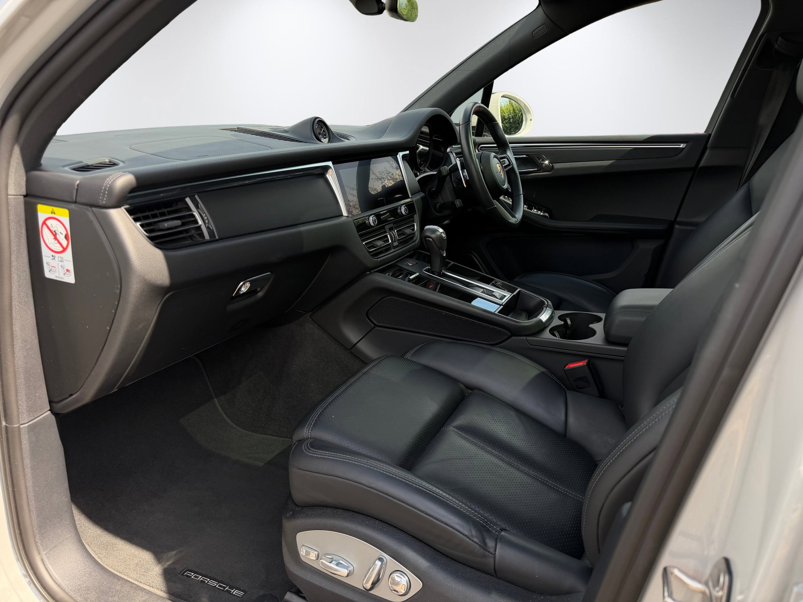 Porsche Macan 2.0T SUV 5dr Petrol PDK 4WD Euro 6 (s/s) (265 ps) 5dr Automatic 2026