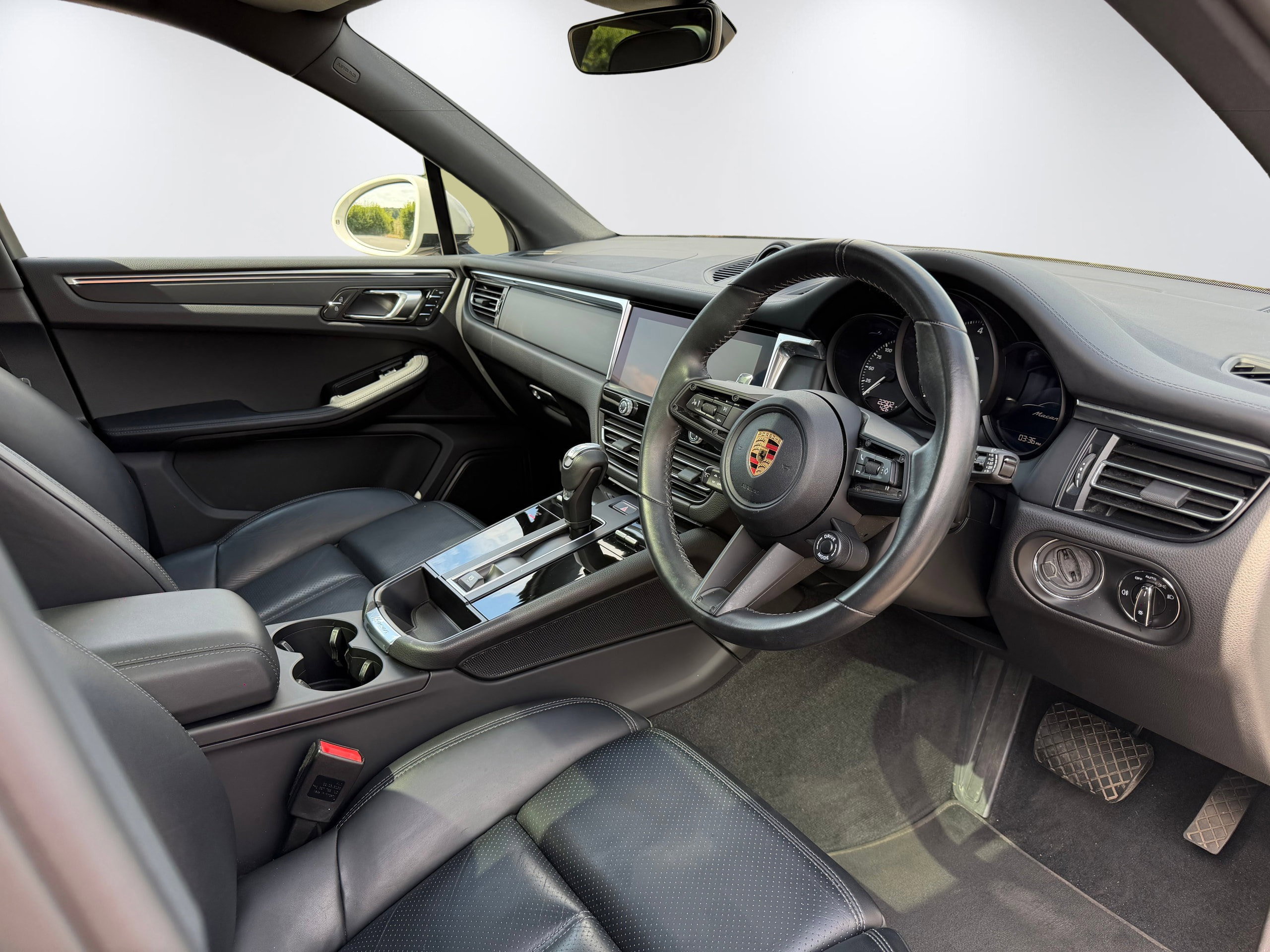 Porsche Macan 2.0T SUV 5dr Petrol PDK 4WD Euro 6 (s/s) (265 ps) 5dr Automatic 2026