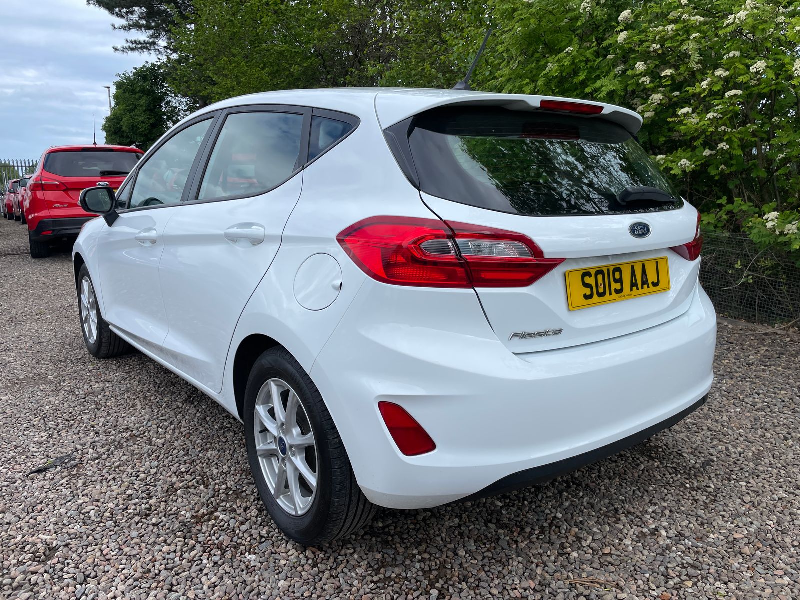2019 Ford Fiesta 1.0T EcoBoost Zetec Euro 6 (s/s) 5dr, exterior view 4