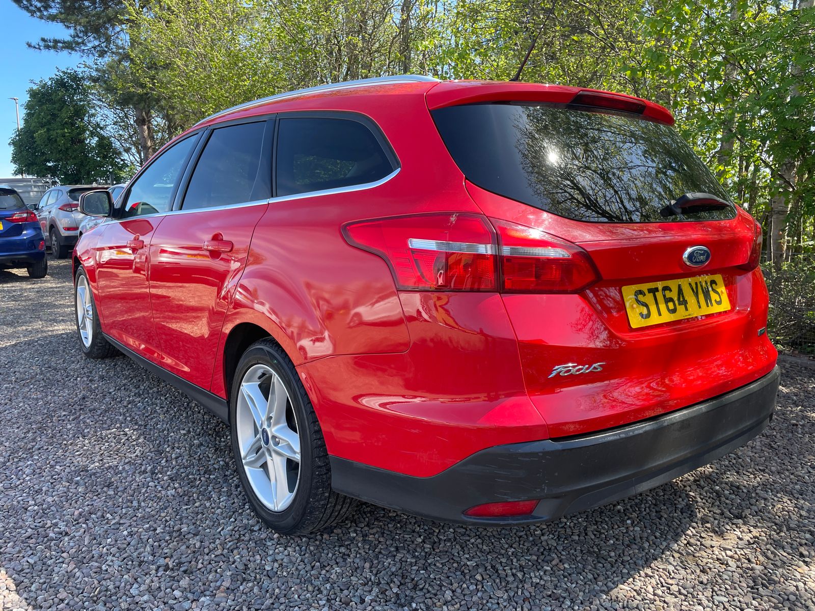 2015 Ford Focus 1.0T EcoBoost Zetec Estate 5dr Petrol Manual Euro 6 (s/s) (100 ps), exterior view 4