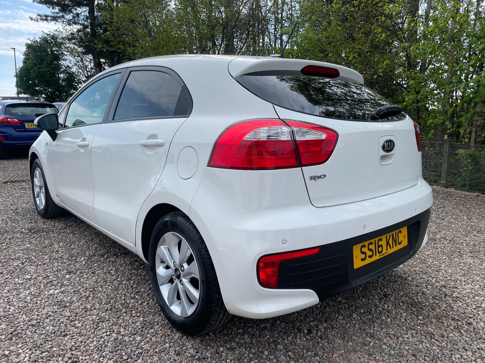 2016 Kia Rio 1.25 SR7 Euro 6 5dr, exterior view 4