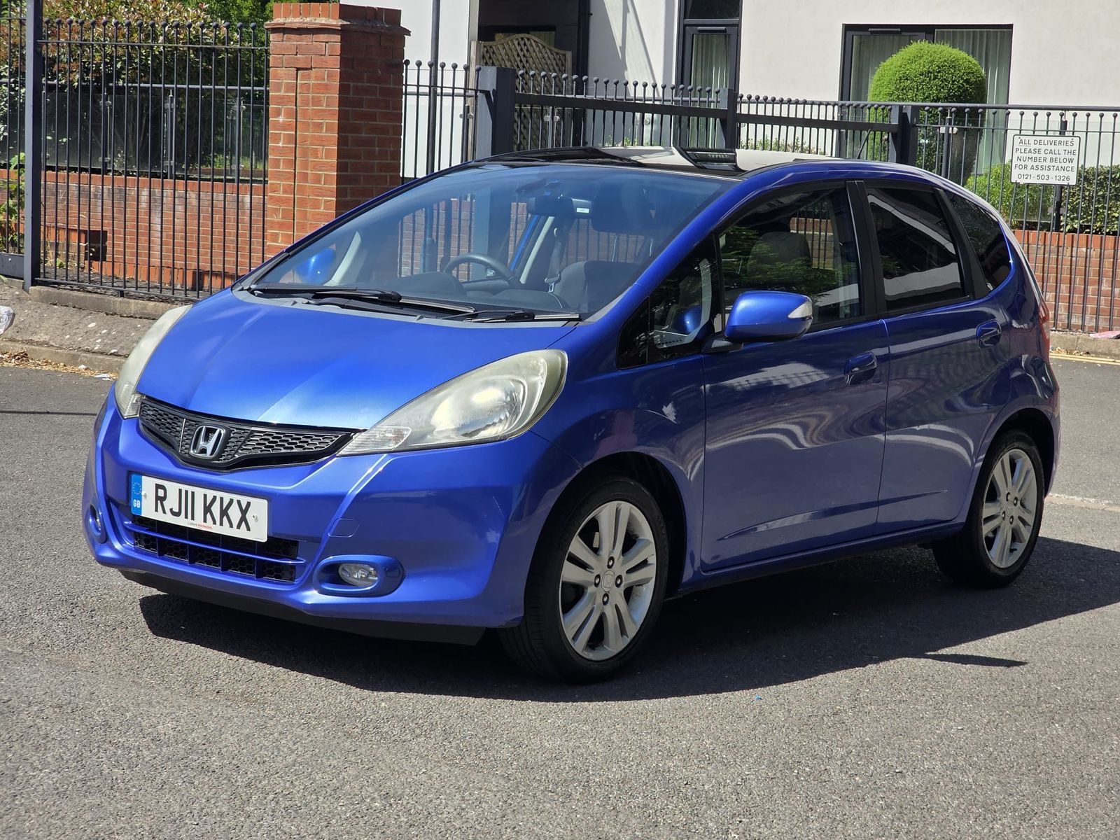 2011 Honda Jazz 1.4 i-VTEC EX Hatchback 5dr Petrol Manual Euro 5 (99 ps), exterior view 3