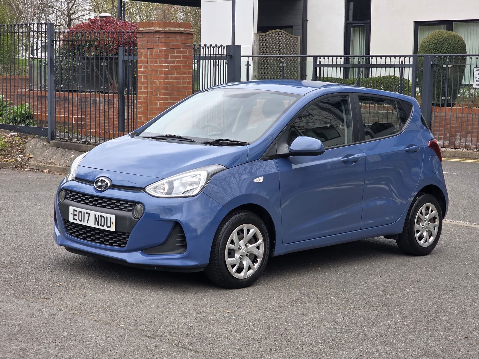 2017 Hyundai I10 1.2 SE Hatchback 5dr Petrol Manual Euro 6 (87 ps), exterior view 3