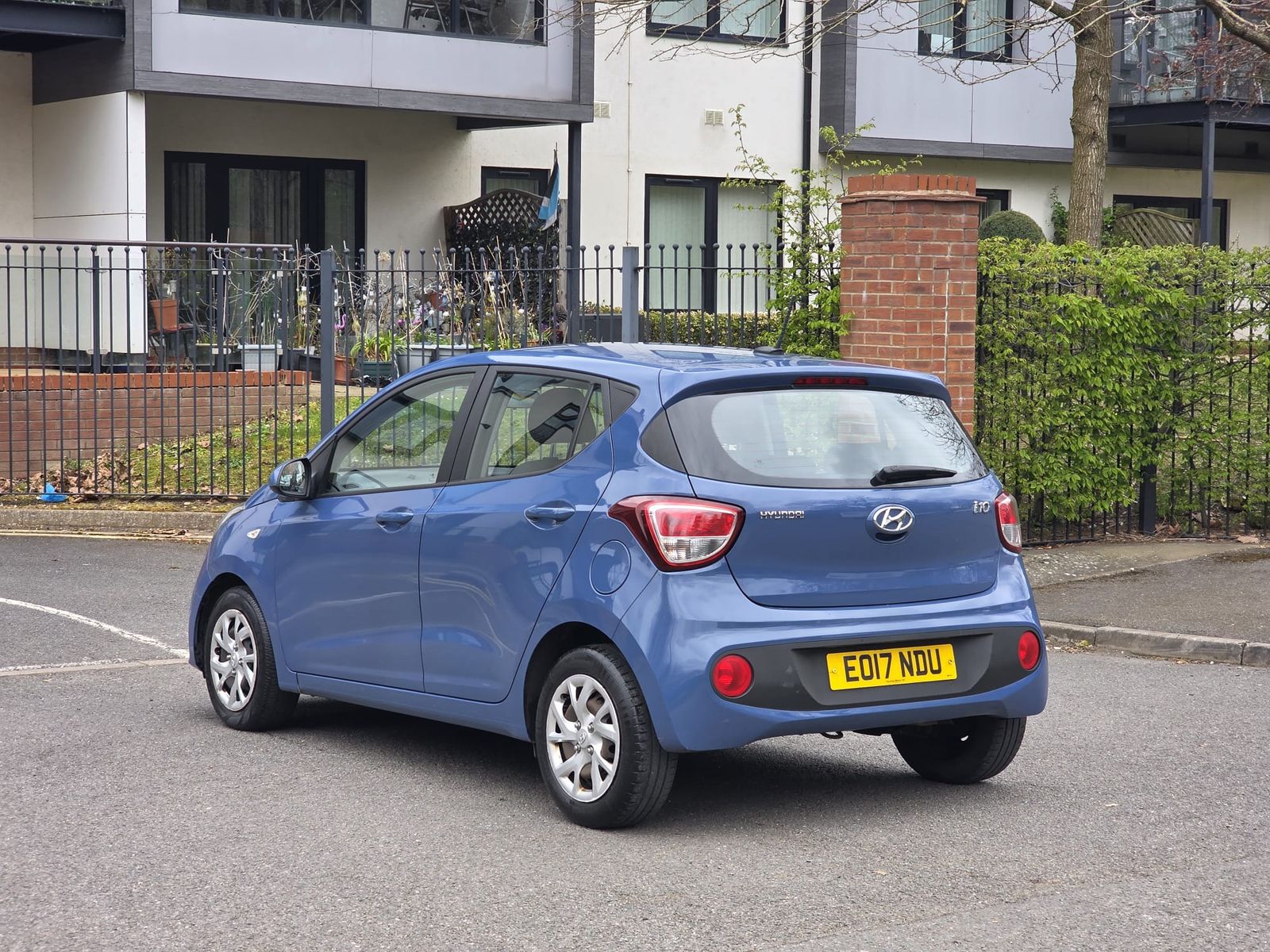 2017 Hyundai I10 1.2 SE Hatchback 5dr Petrol Manual Euro 6 (87 ps), exterior view 4