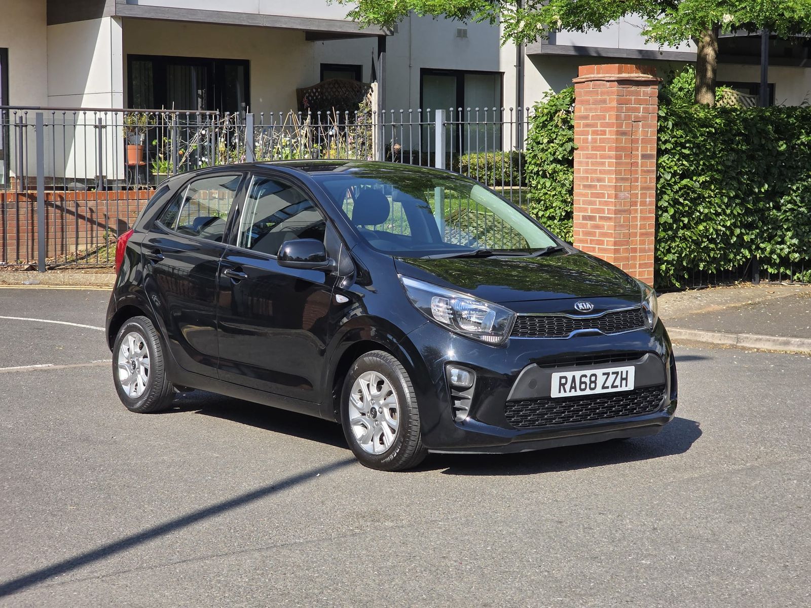 2019 Kia Picanto 1.25 2 Hatchback 5dr Petrol Auto Euro 6 (83 bhp) for sale, exterior front view