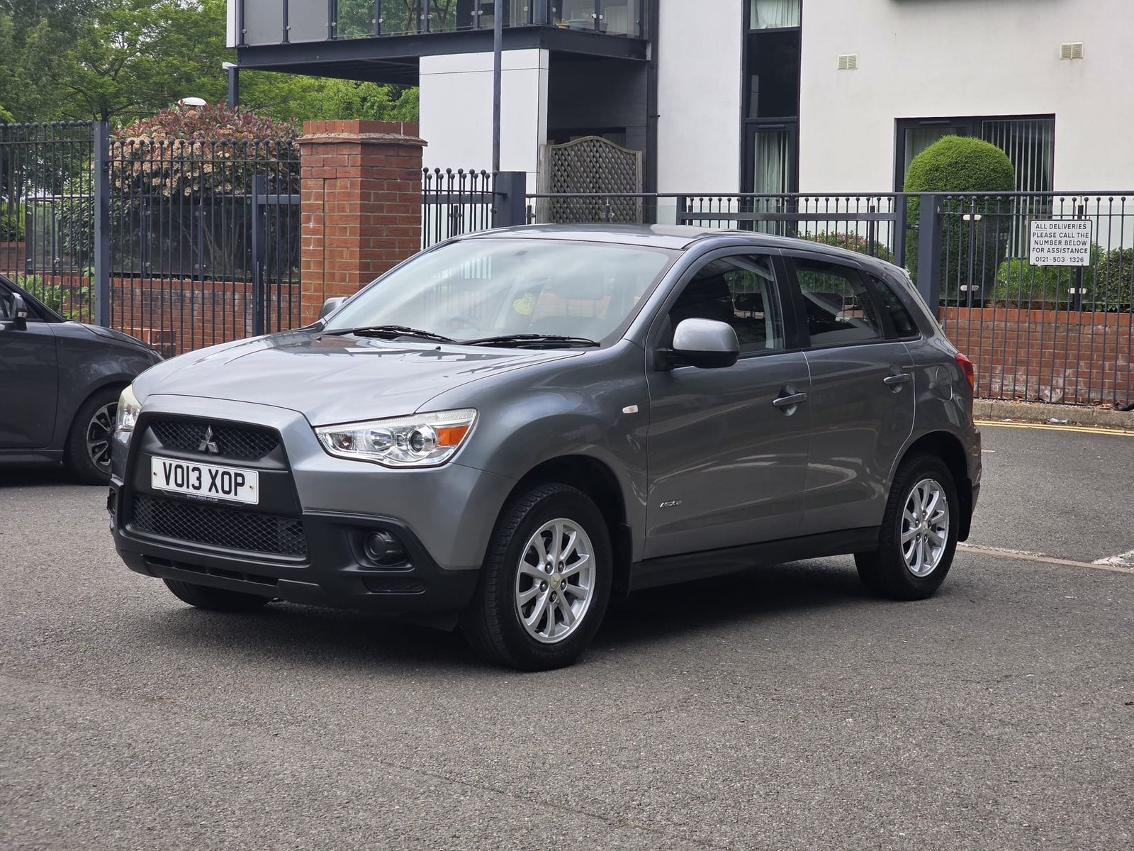 2013 Mitsubishi ASX 1.6 2 SUV 5dr Petrol Manual Euro 5 (117 ps), exterior view 3