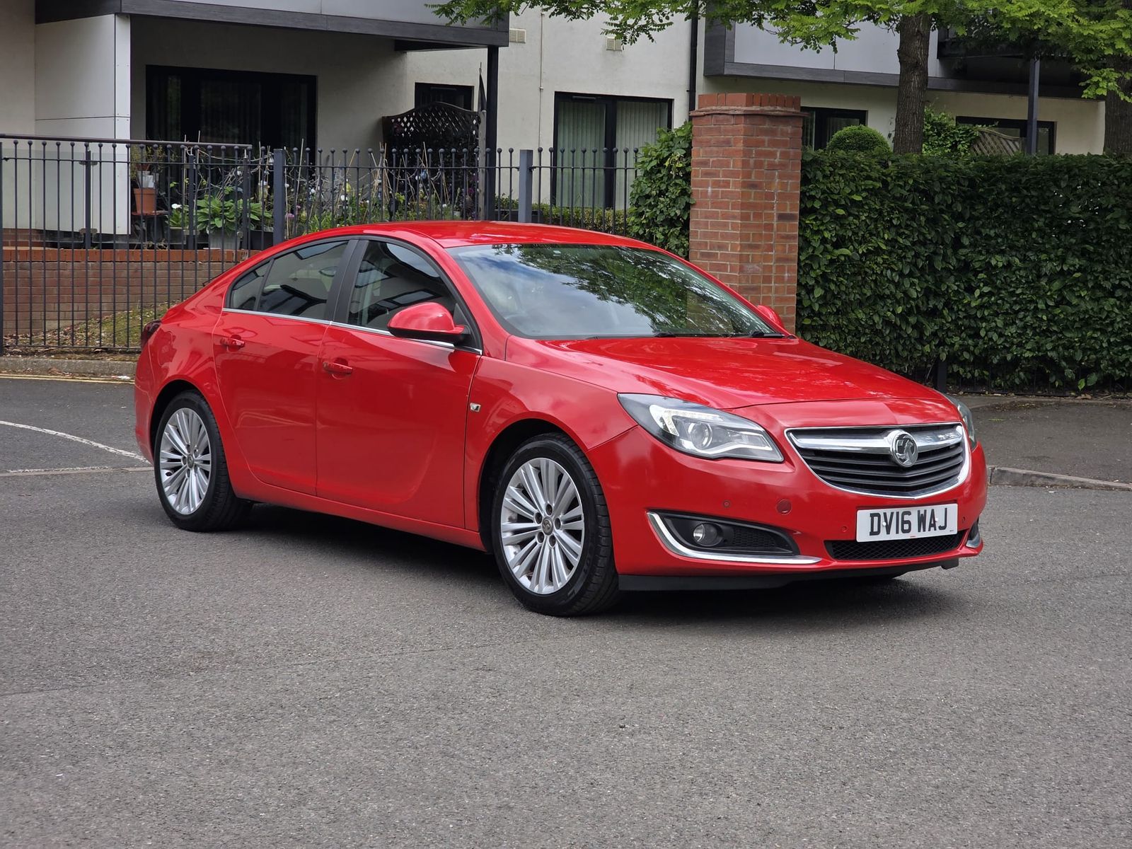 2016 Vauxhall Insignia 1.6 CDTi ecoFLEX Design Nav Hatchback 5dr Diesel Manual Euro 6 (s/s) (136 ps)