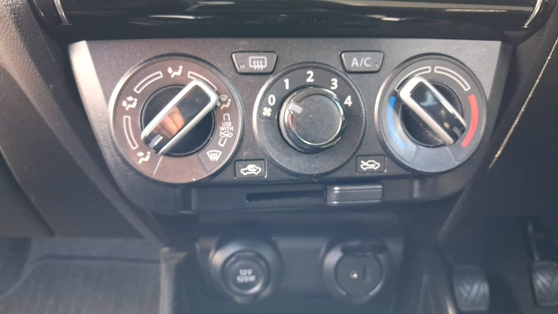 Suzuki Swift 1.2 Dualjet MHEV SZ-L Hatchback 5dr Petrol Hybrid Manual Euro 6 (s/s) (83 ps) 5dr Manual 2026