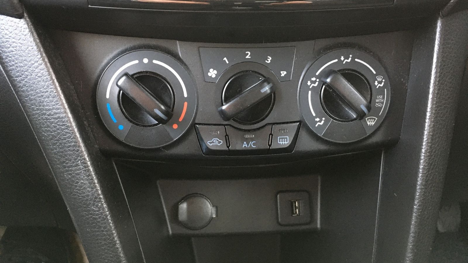 Suzuki Swift 1.2 SZ3 Hatchback 5dr Petrol Manual Euro 6 (94 ps) 5dr Manual 2026